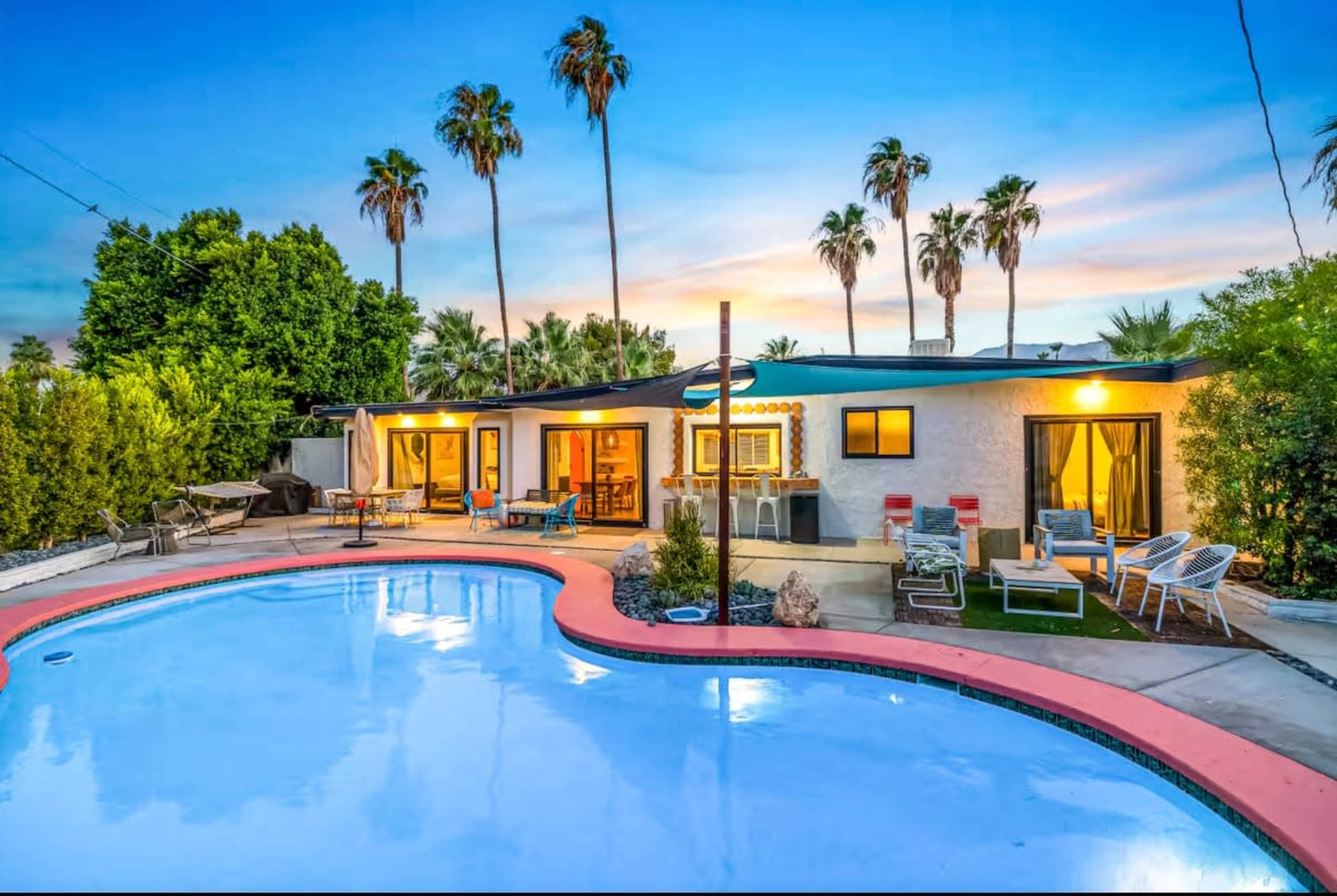 Contemporary House with Clean Lines & Natural Light Image in Palm Springs, Palm Springs, CA