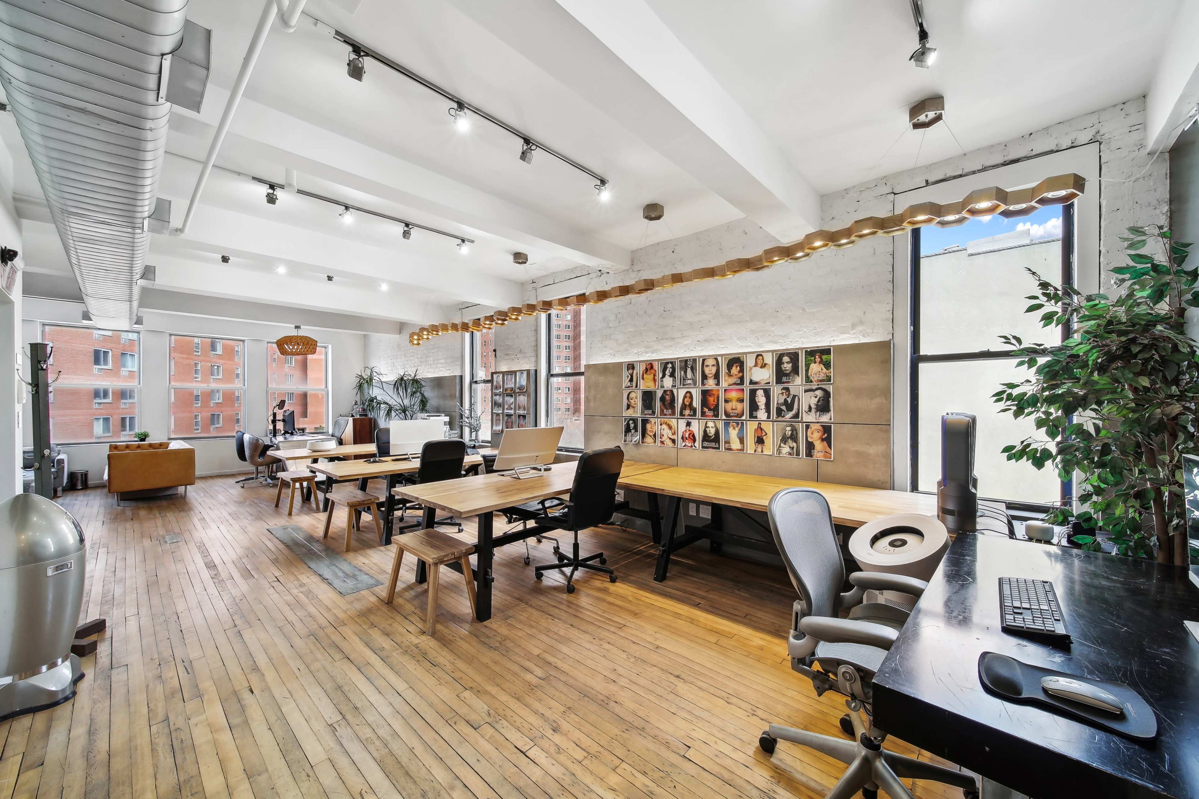 HUGE ARTISTS LOFT NEAR DIMES SQUARE Image in Lower Manhattan, nyc, NY
