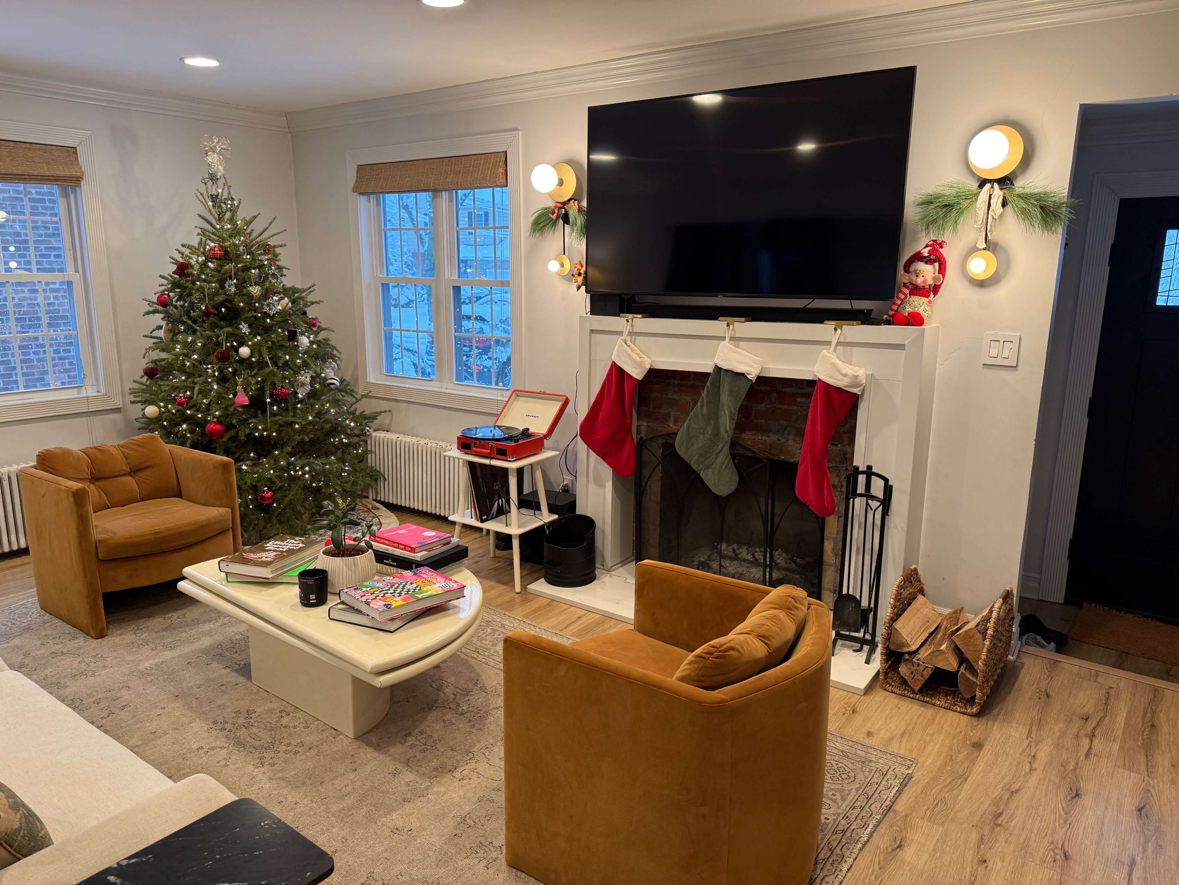 Cozy home in Northern NJ Image in Teaneck, Teaneck, NJ