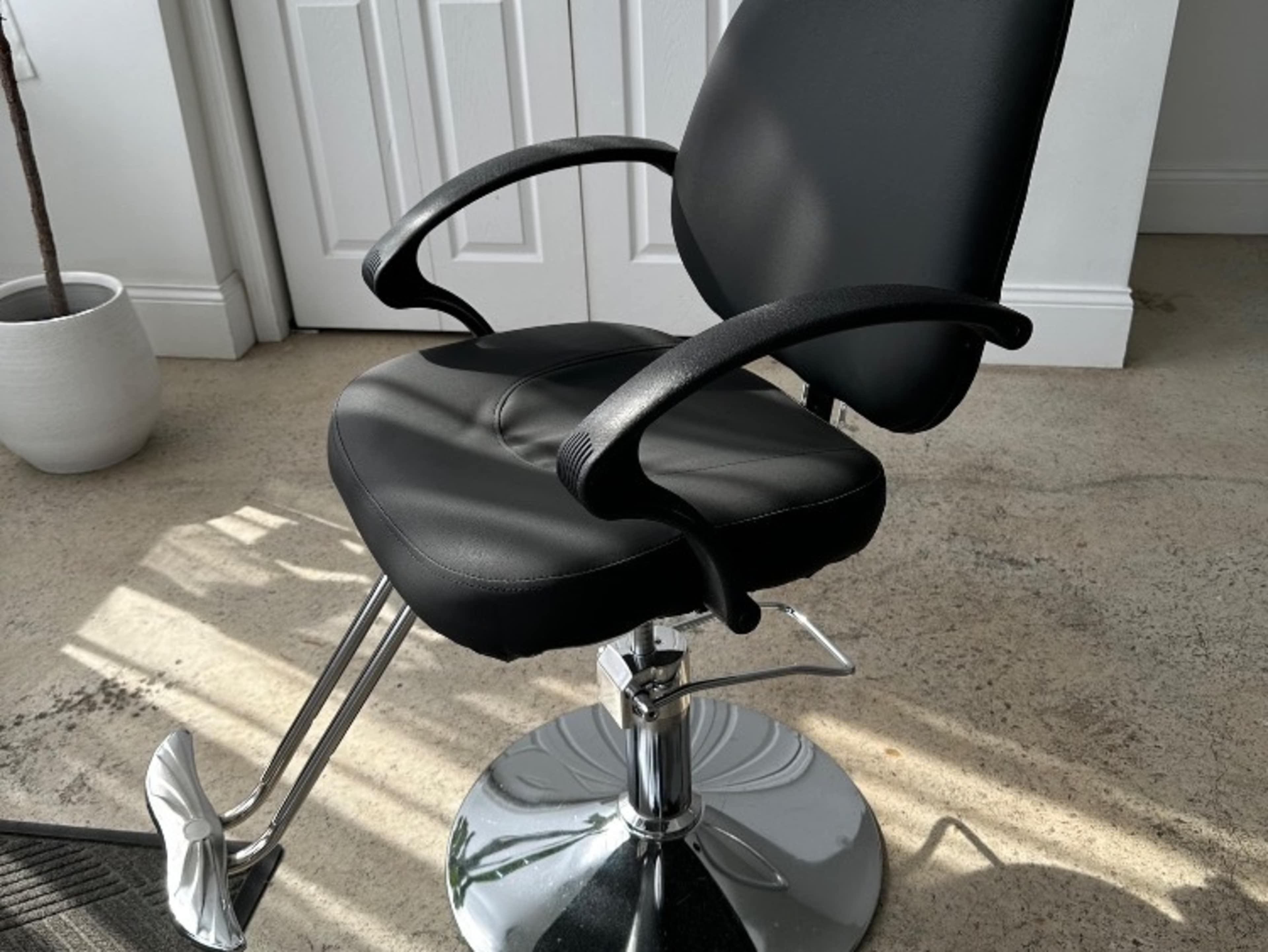 Stylist Chair 