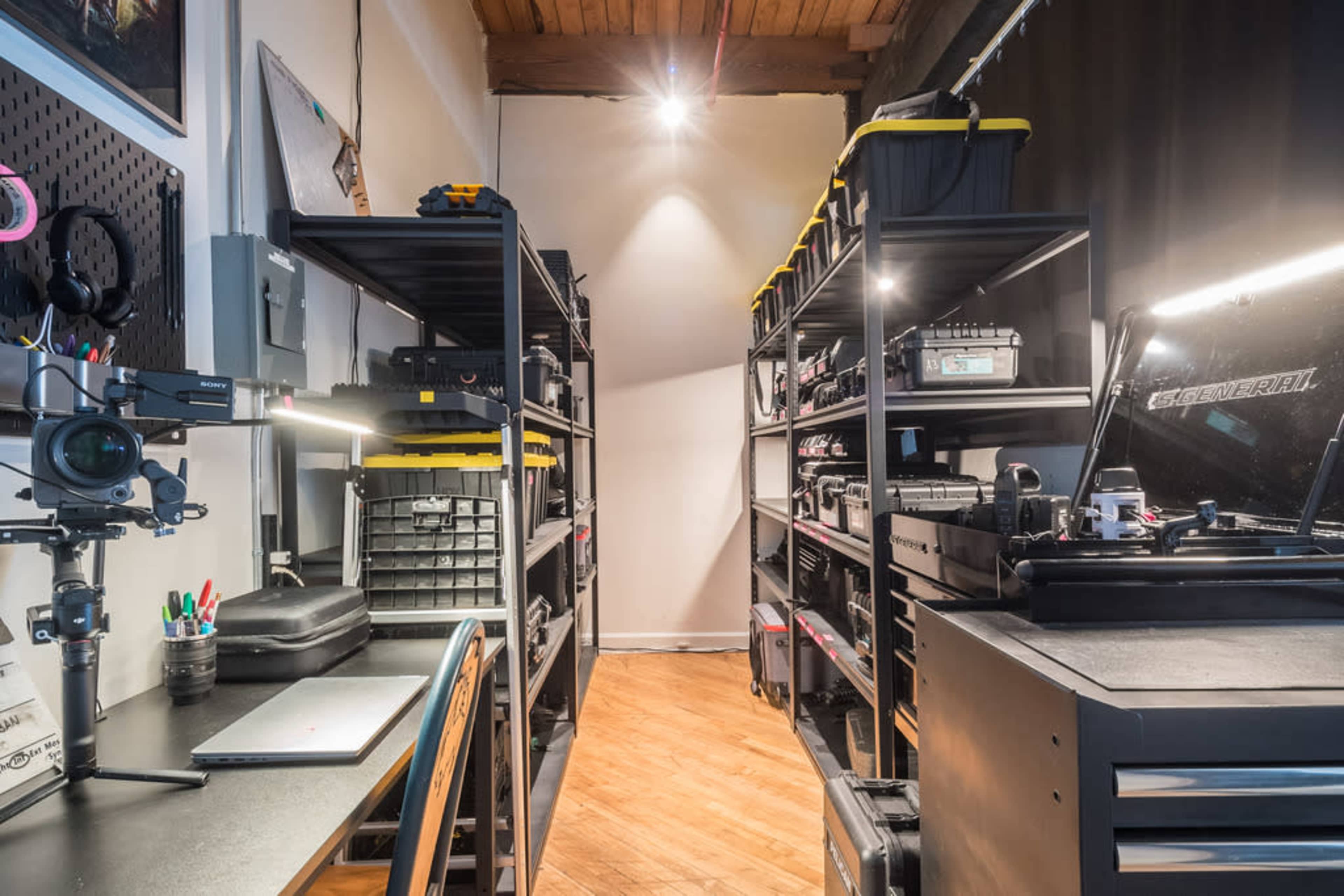 Downtown Industrial Studio Image in Lower West Side, Chicago, IL
