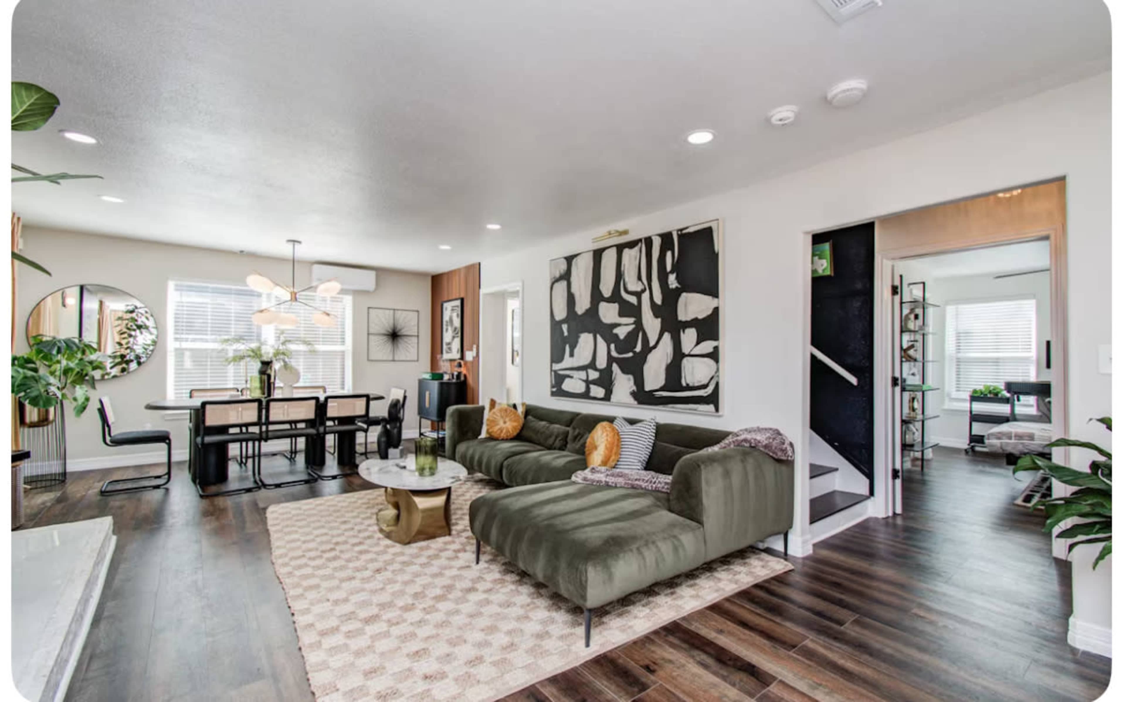 Luxury & spacious home near downtown Image in MacGregor, Houston, TX