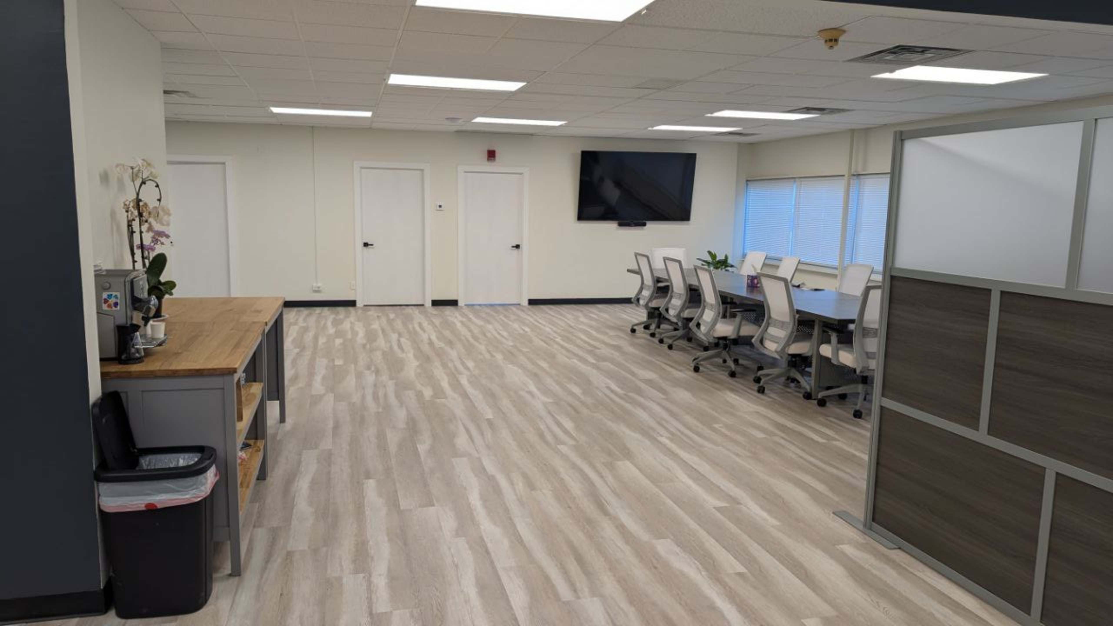 Office Space with conference, lounge and main desk Image in York Township, Lombard, IL