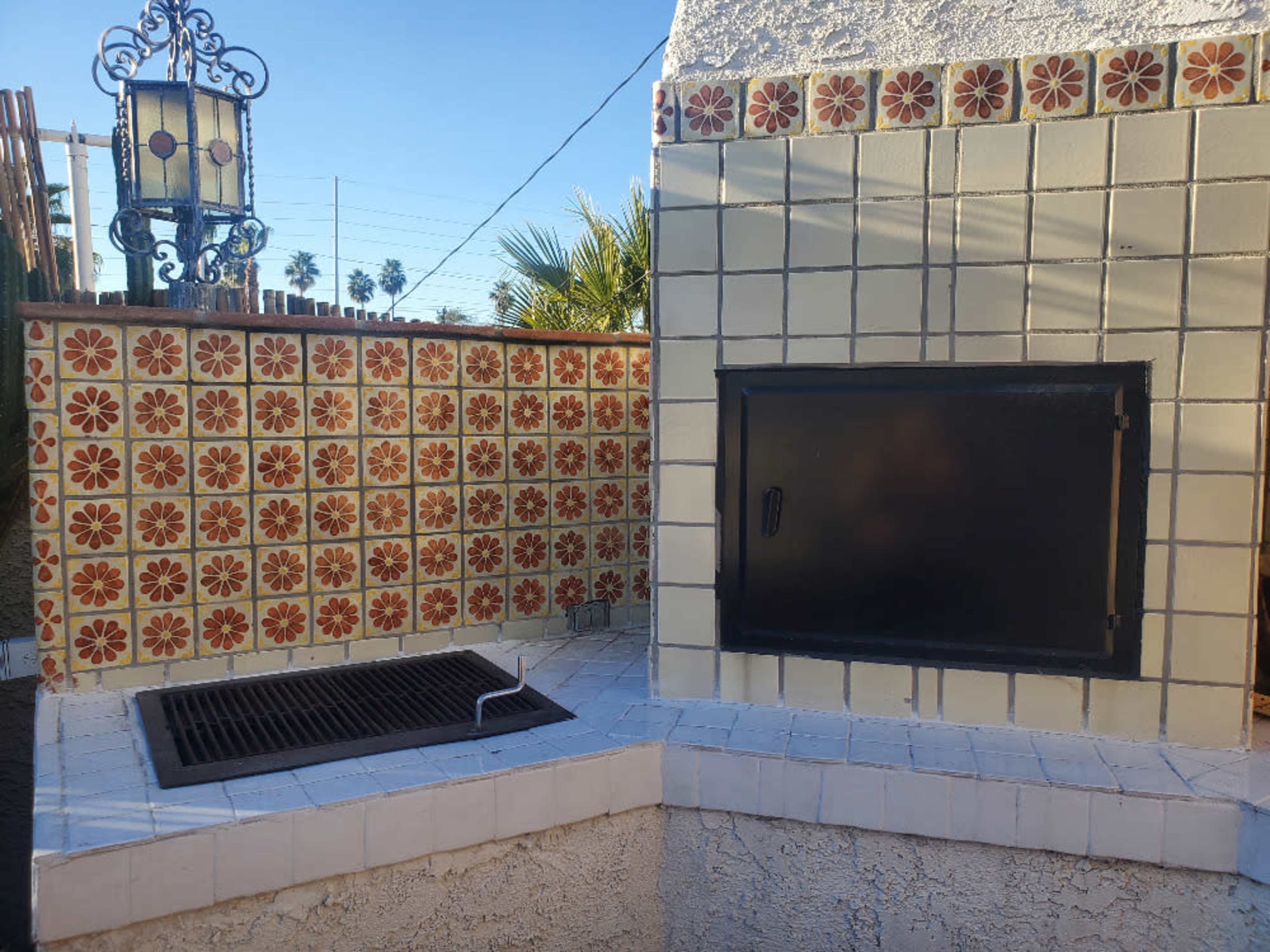 BBQ/Pizza Oven (wood burning)