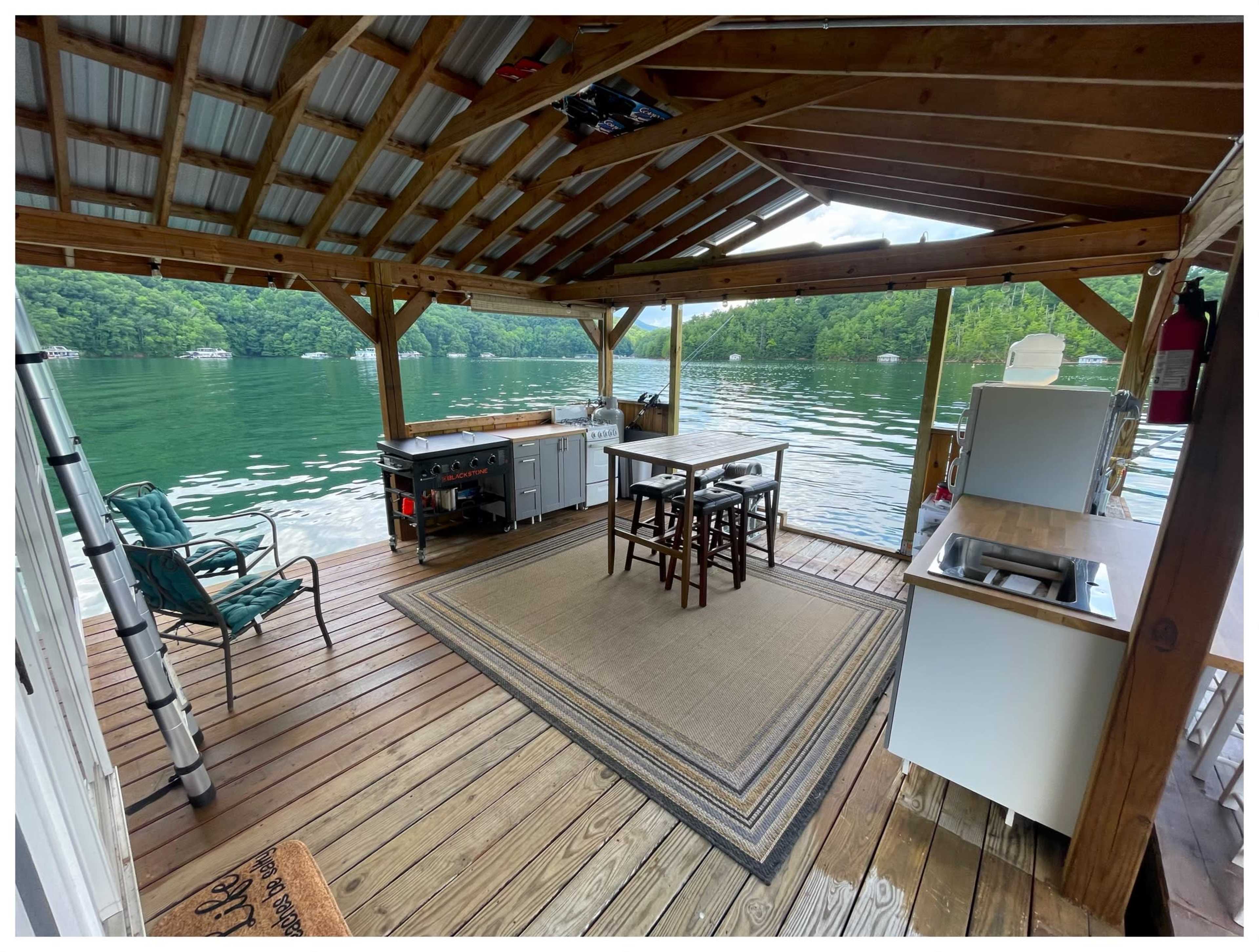 Gorgeous Floating House nestled in The Great Smokey Mountains Image in , Fontana Dam, NC