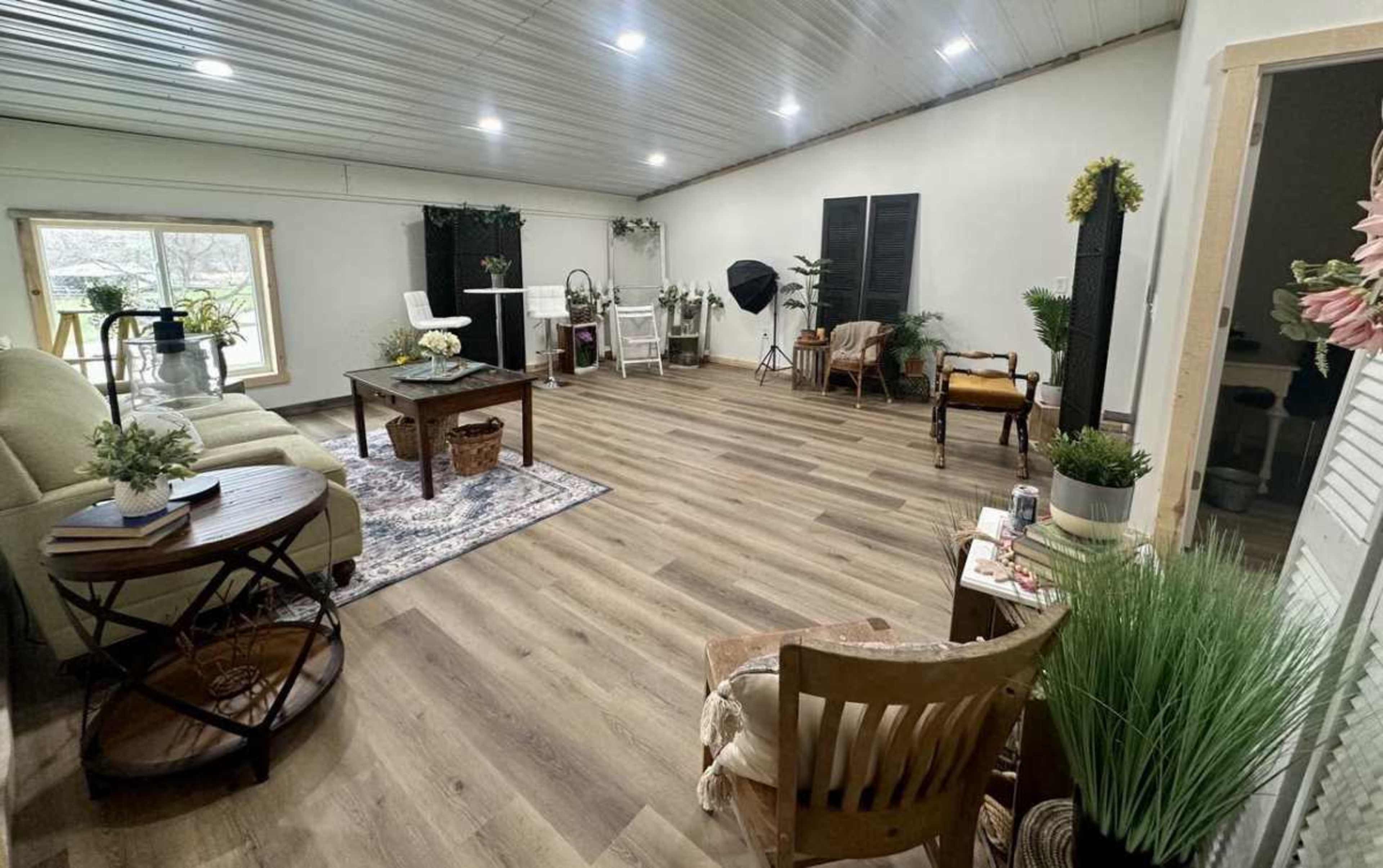 34-acre farm with indoor and outdoor spaces Image in Tyrone Township, Fenton, MI