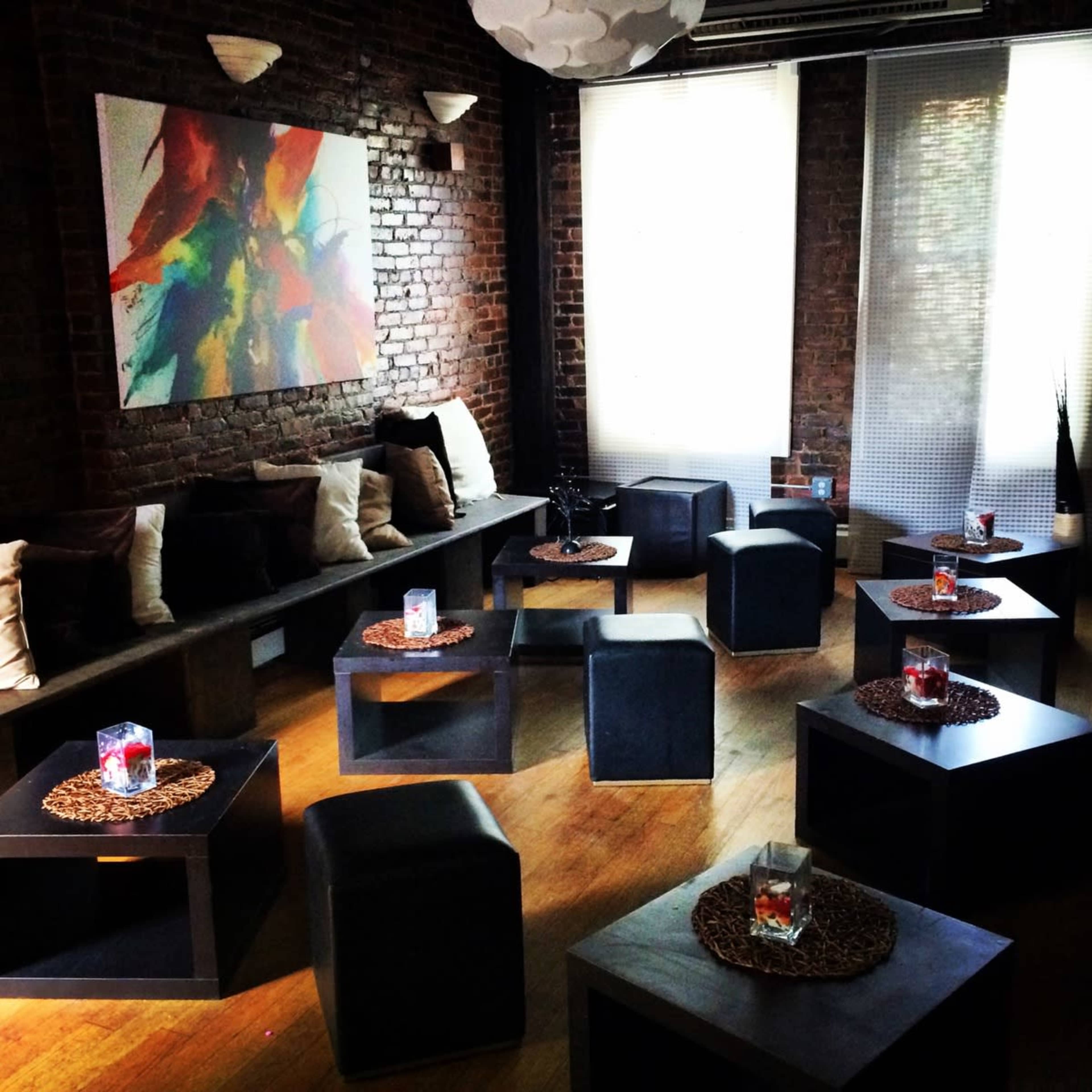 Pelham Restuarnt with Patio and Lounge- Cool, hip space for private events Image in Pelville, pelham, NY