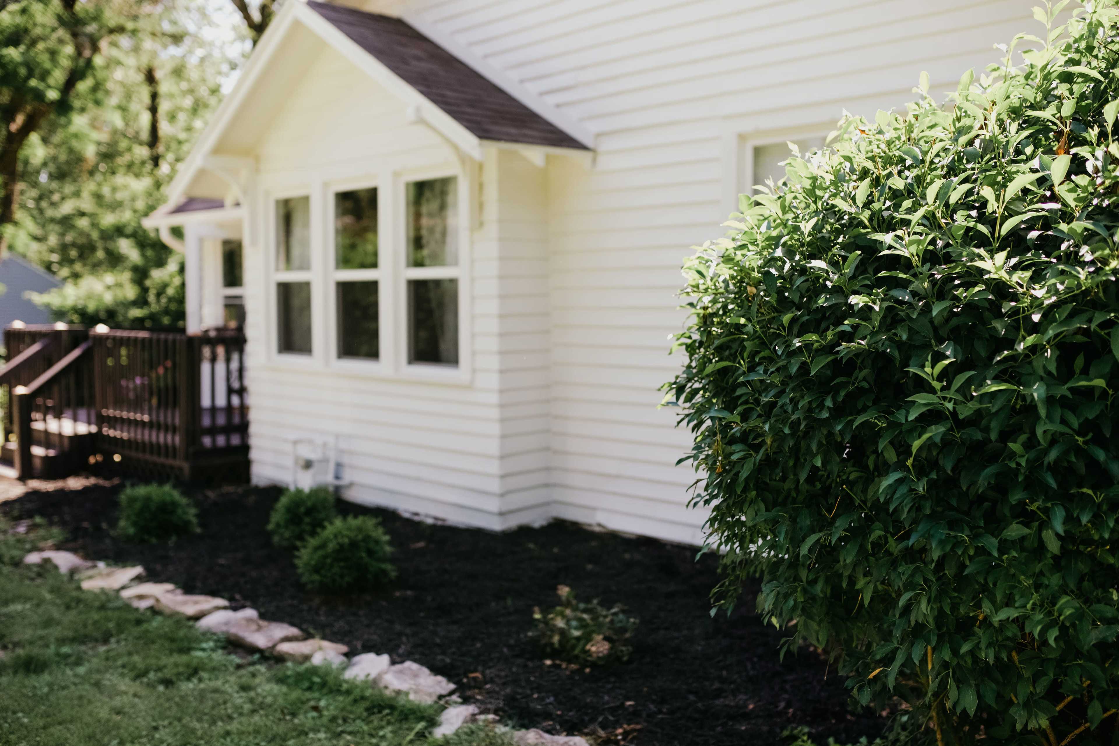 Suburban Farmhouse - The Hardy House OP Image in Young's Park, Overland Park, KS