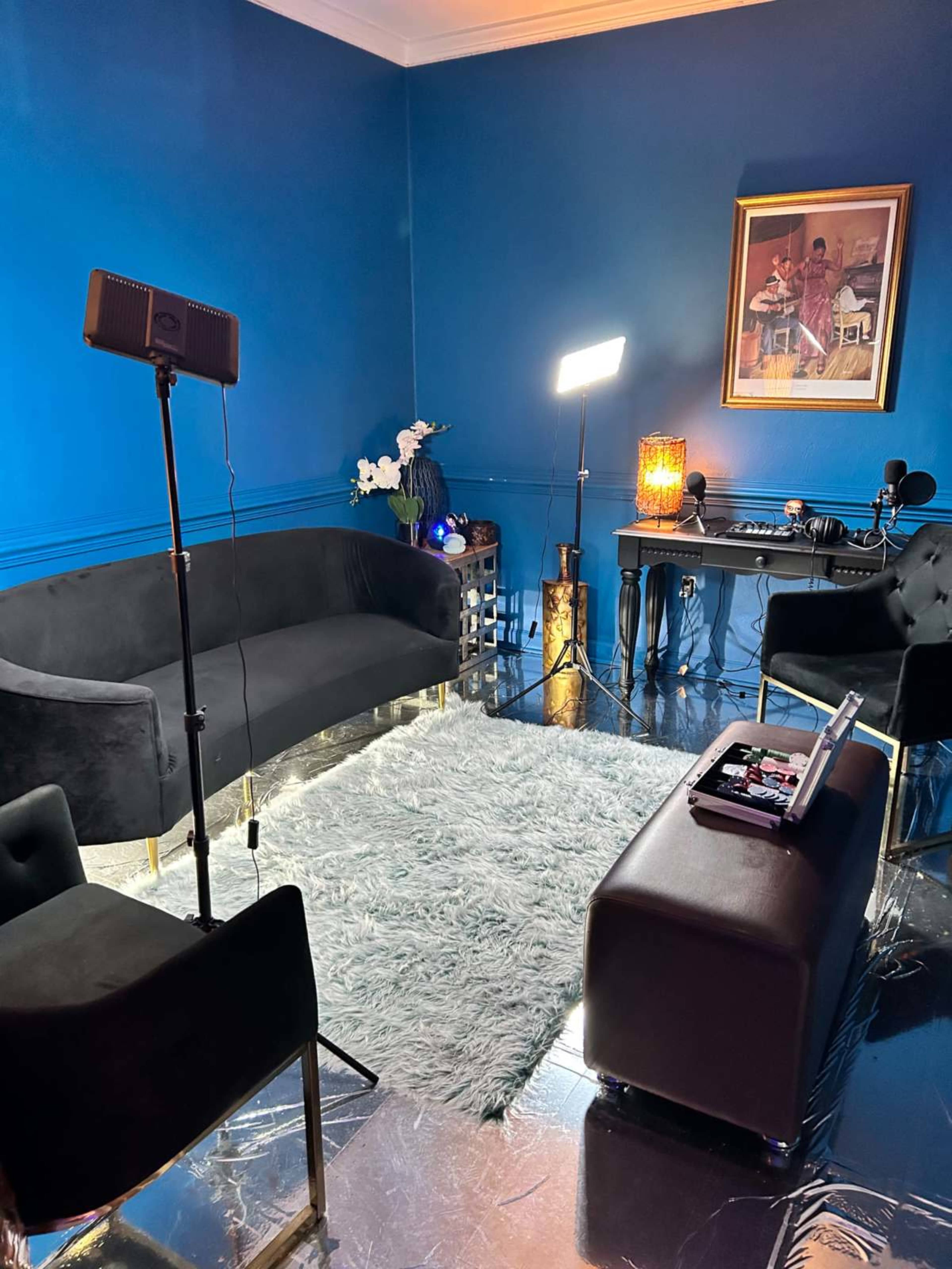 Jaxson Brown Studio in the Virginia Beach Town Center area! Image in North Central, Virginia Beach, VA