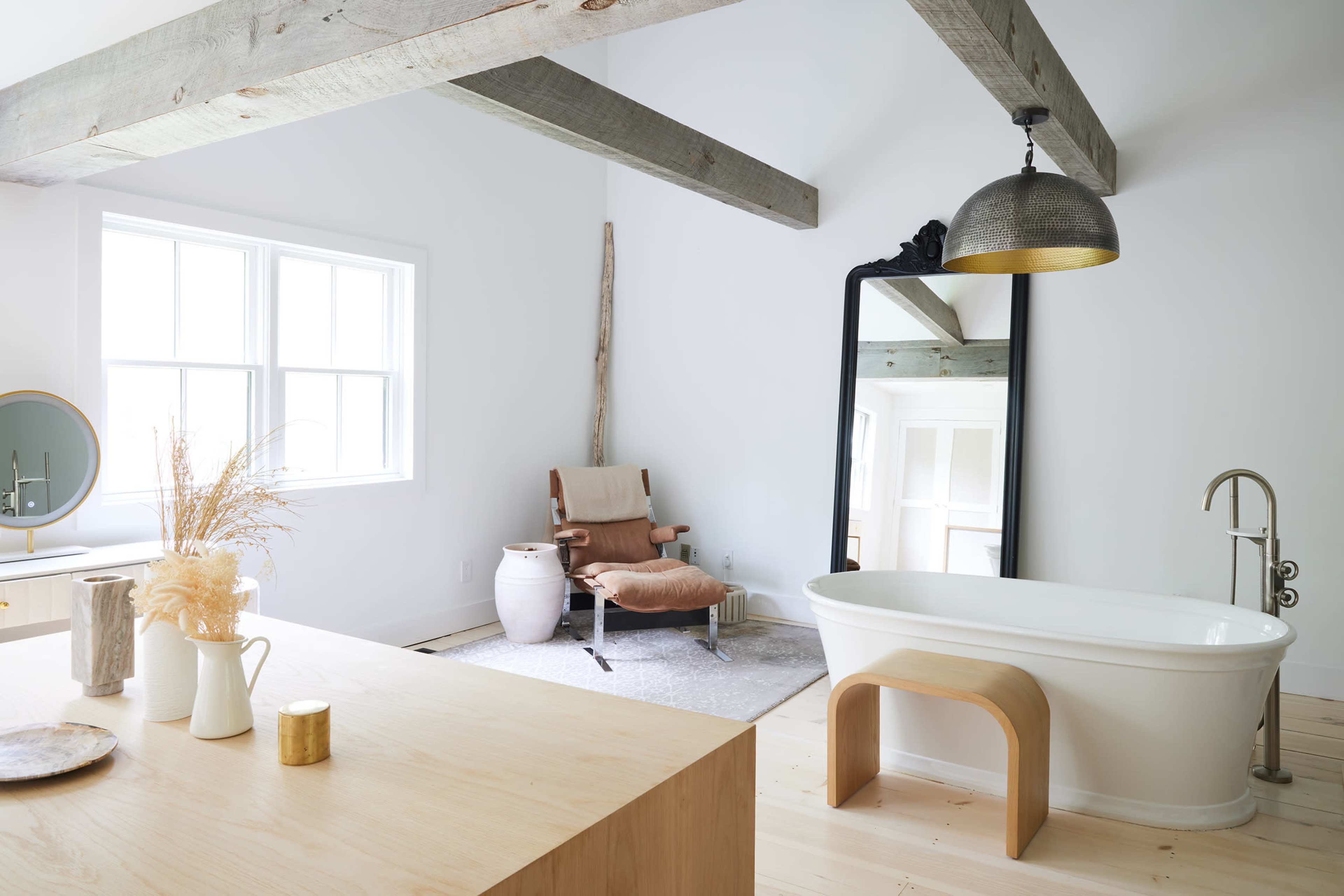 Luminous White 3-Story Open Oasis Home in Amangasett Image in East Hampton, Amgansett, NY