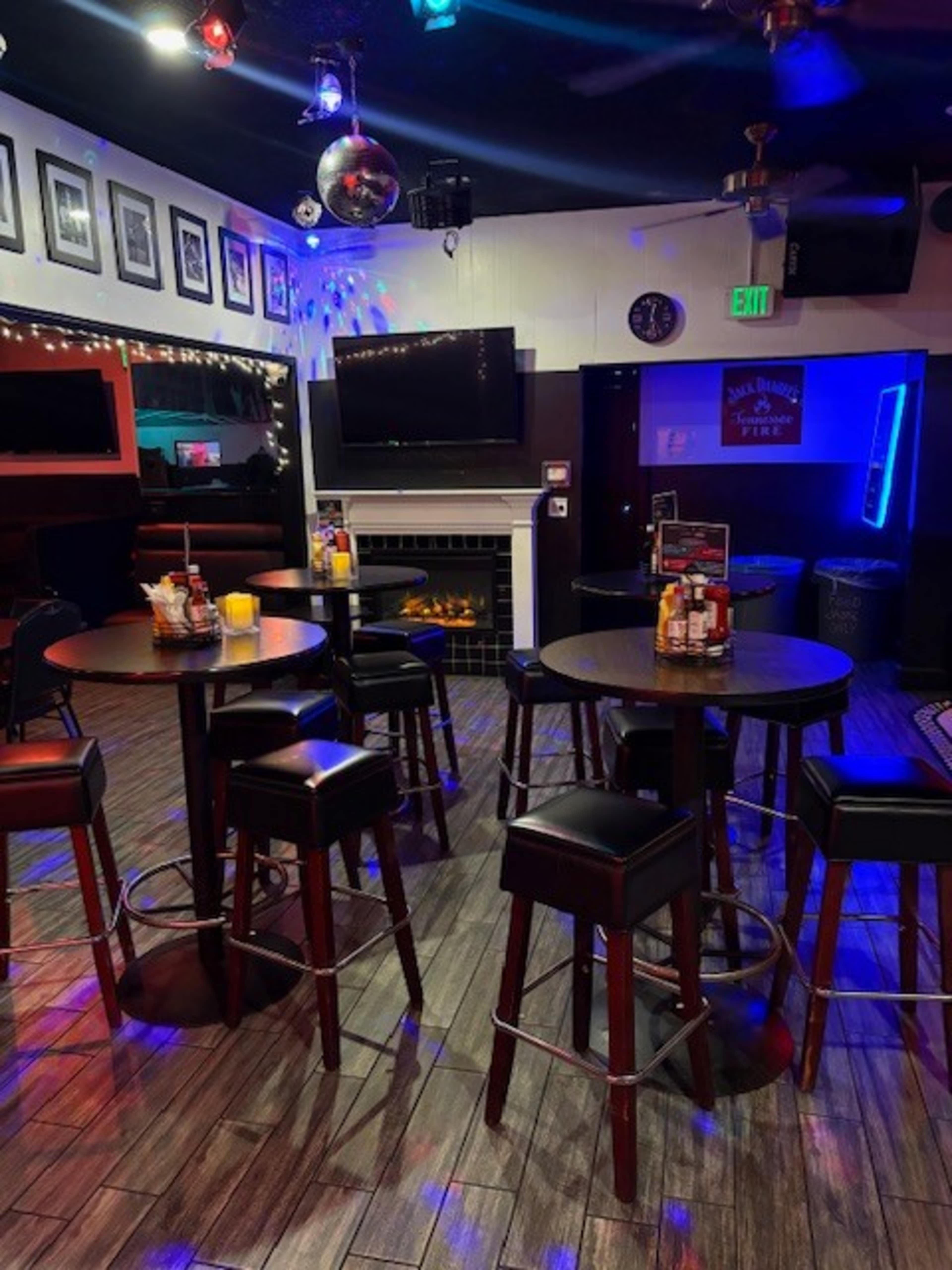 Hidden Lounge near Angel Stadium Image in Northeast Anaheim, Anaheim, CA