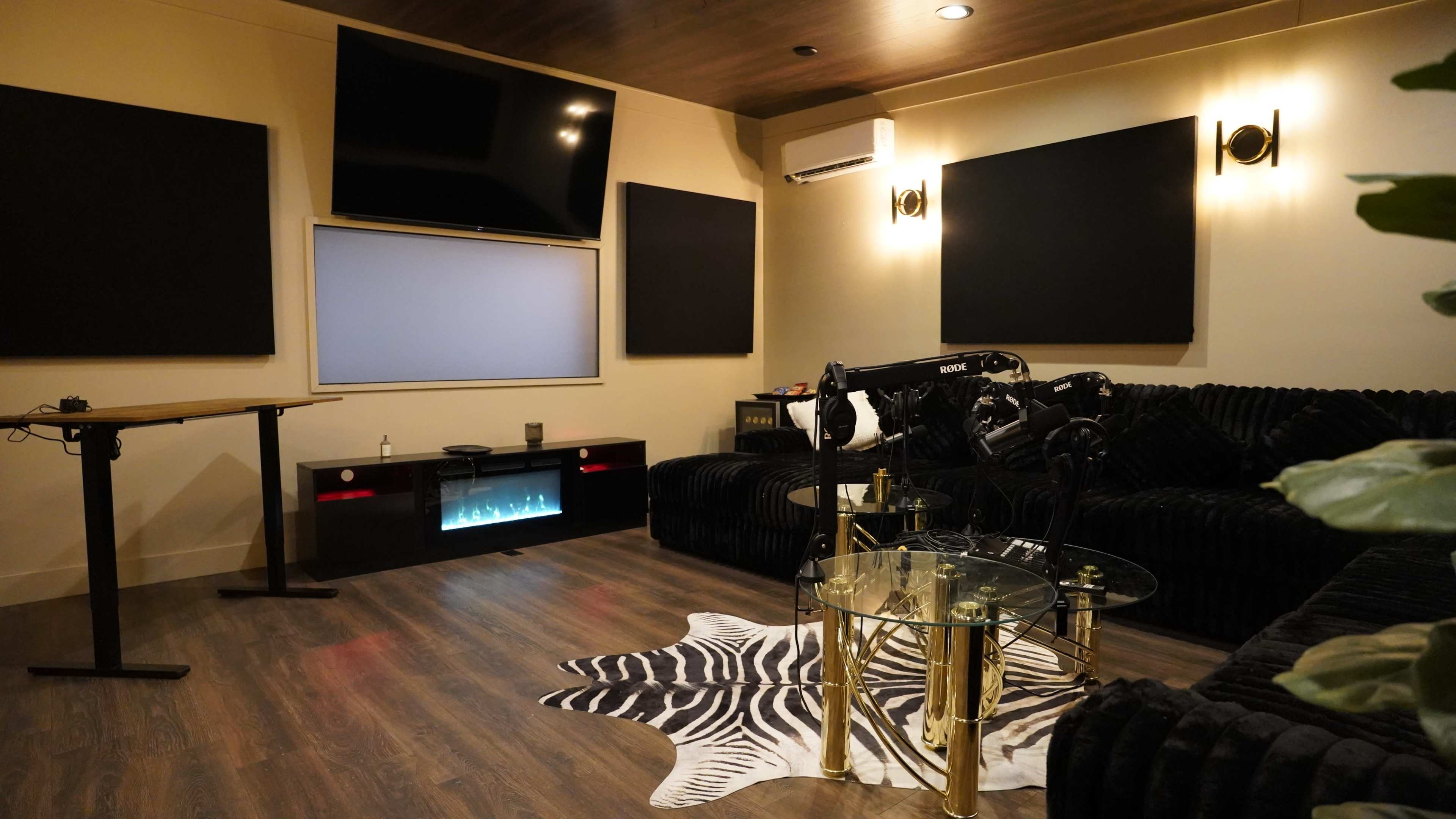 Chill + Chat - The Coziest Podcast Space In Vegas Image in Charleston, Las Vegas, NV