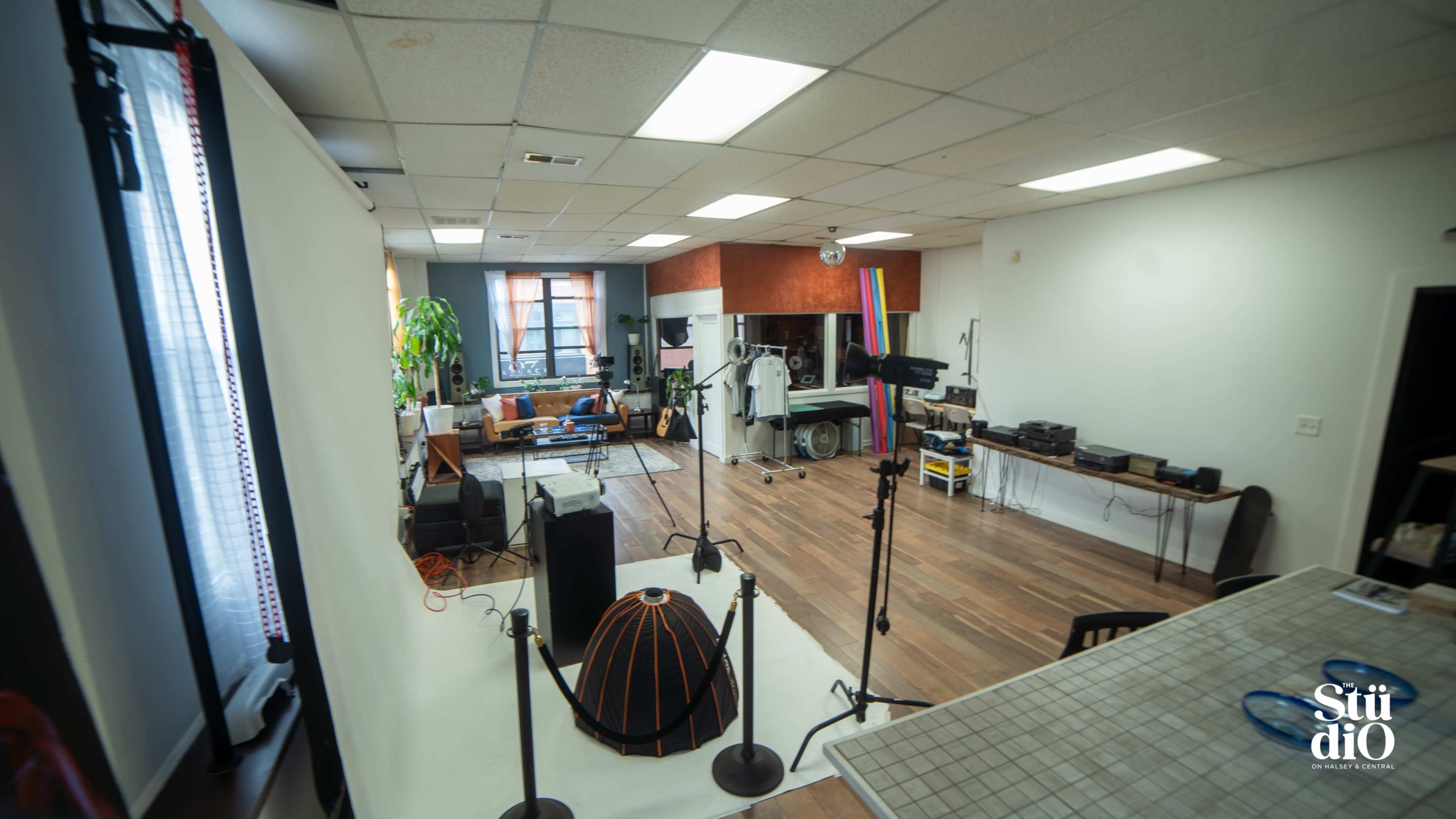 Downtown Loft esthetic in the Heart of Culture Image in East Newark, Newark, NJ