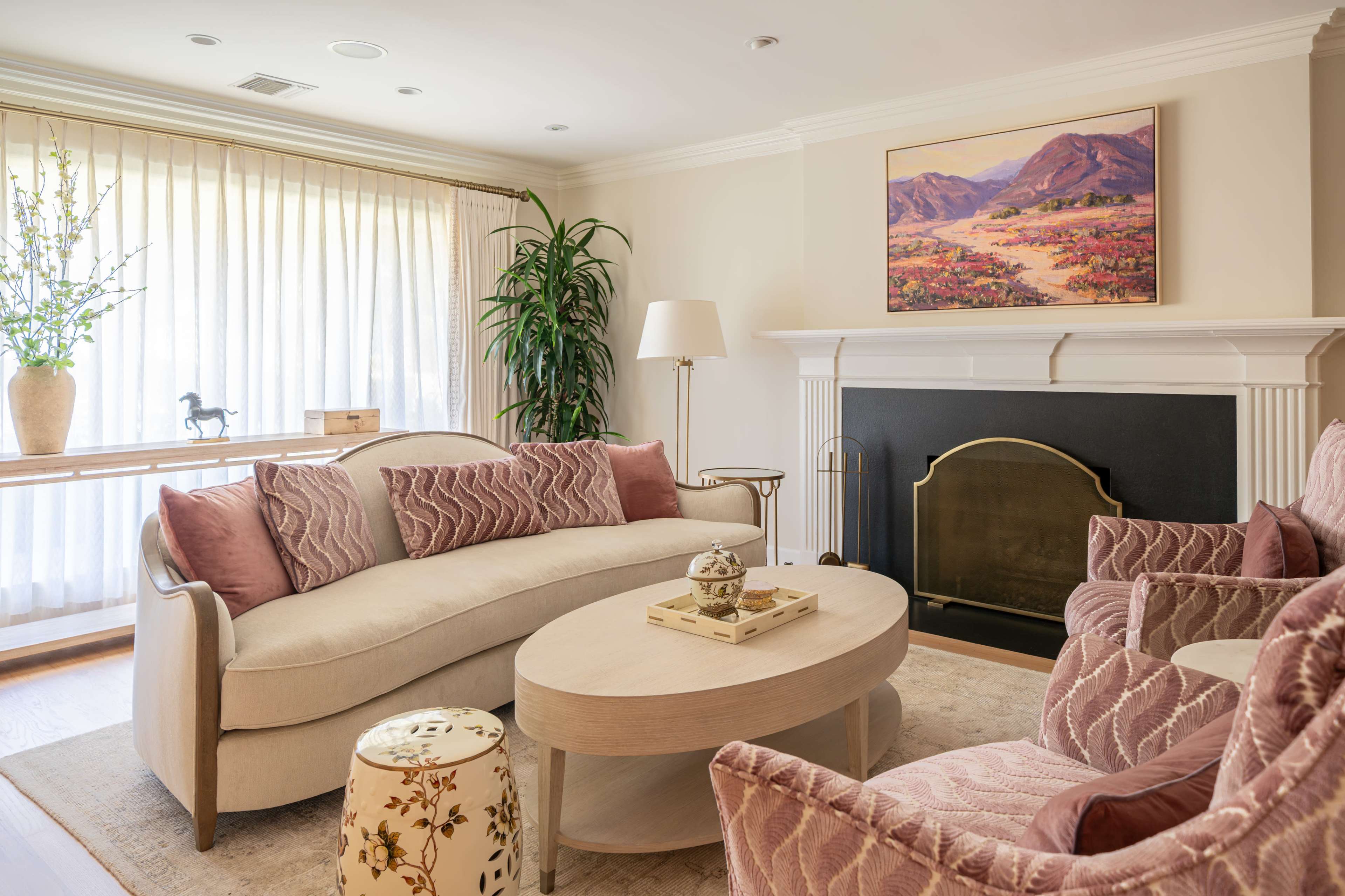 Bright Contemporary California Home with Luxury Kitchen Image in South Pasadena, south pasadena, CA