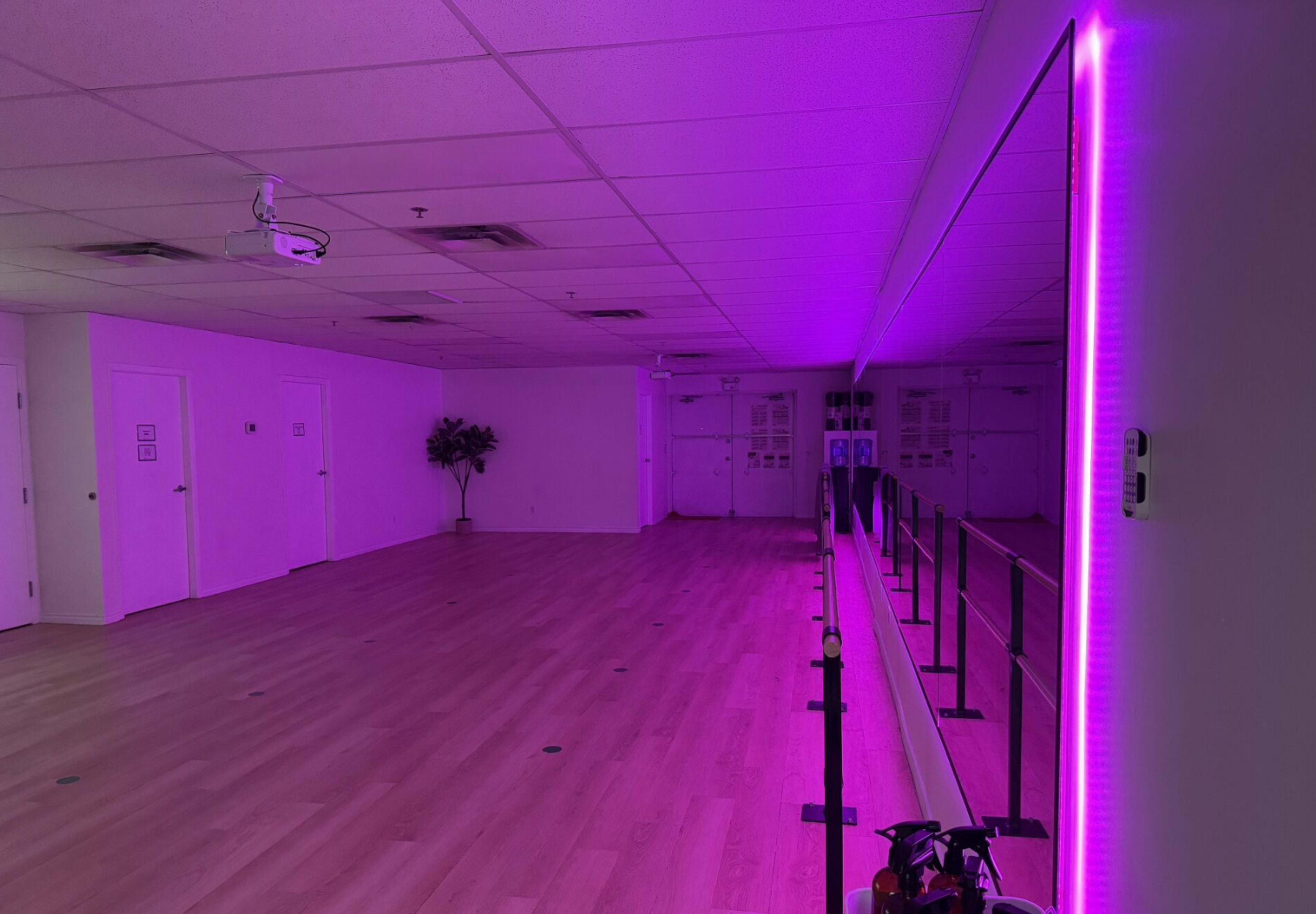 Open + Bright Dance/Fitness Studio (w/ Mood Light) Image in Richmond, Richmond, BC