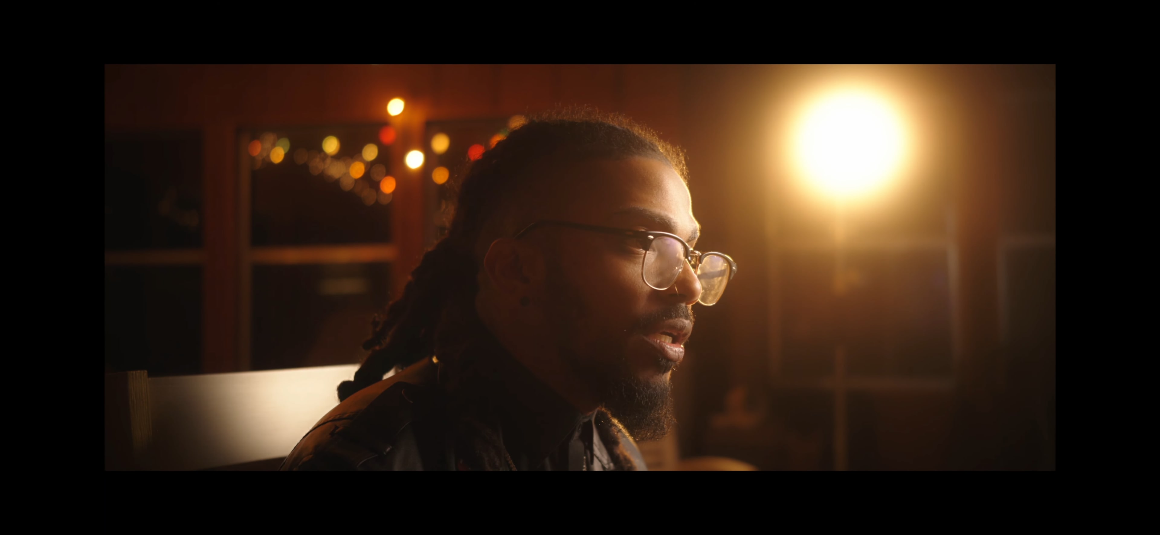 Cozy cabin type room with lots of natural light. Image in , Macon, GA