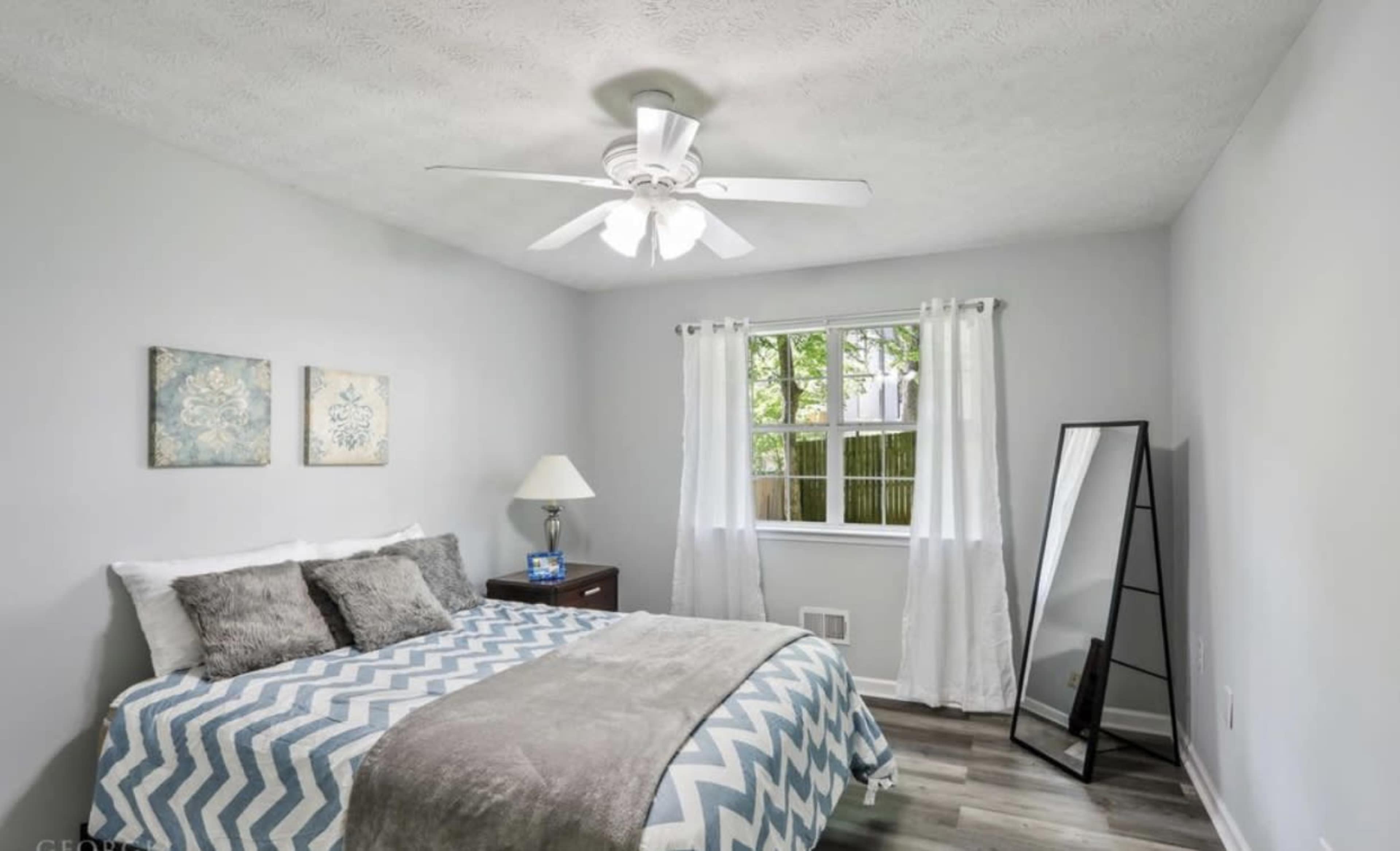 Bright and Modern Home with Cozy Backyard Image in Hapeville, Hapeville, GA