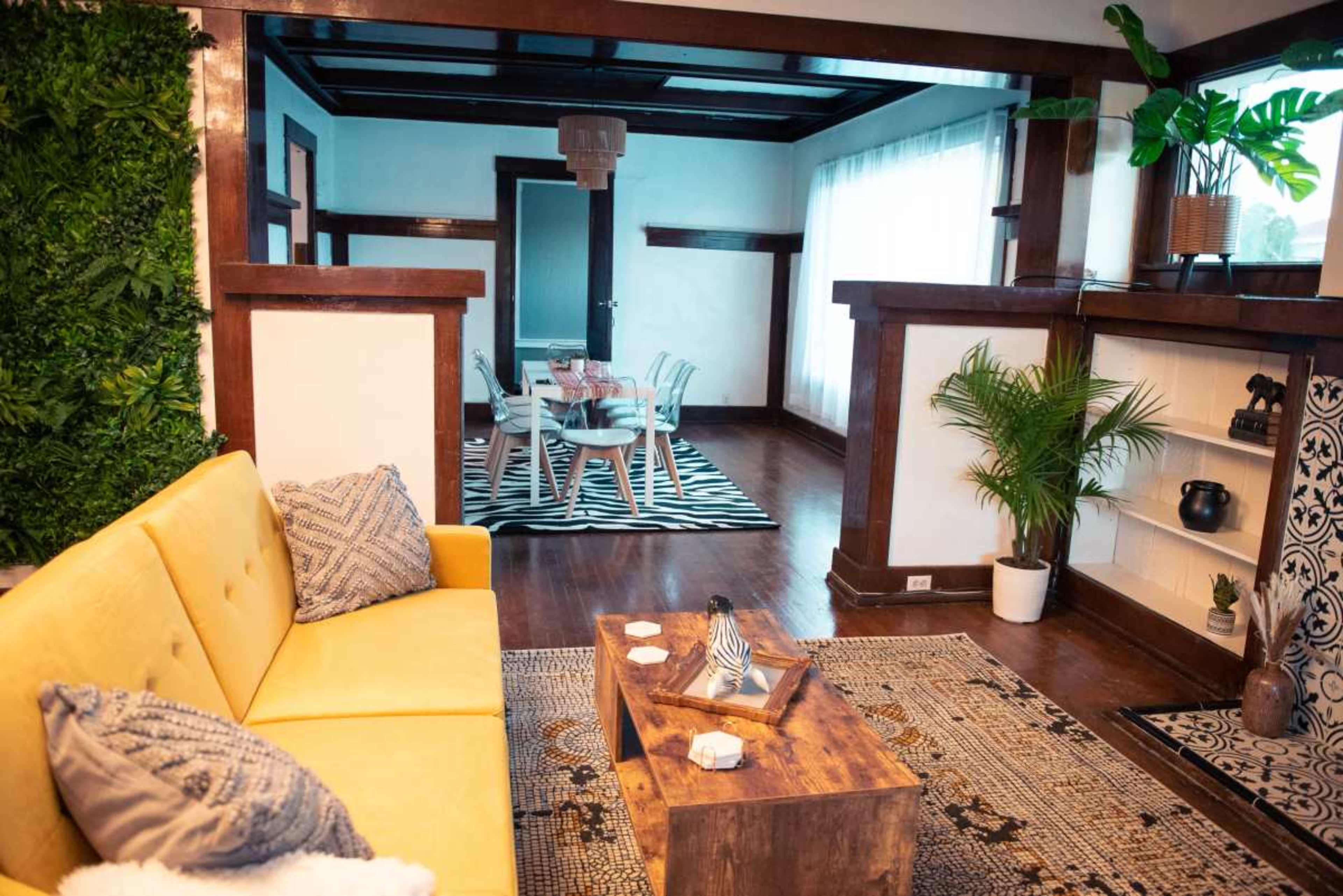 Vintage Urban Jungle House Image in West Central El Paso, El Paso, TX