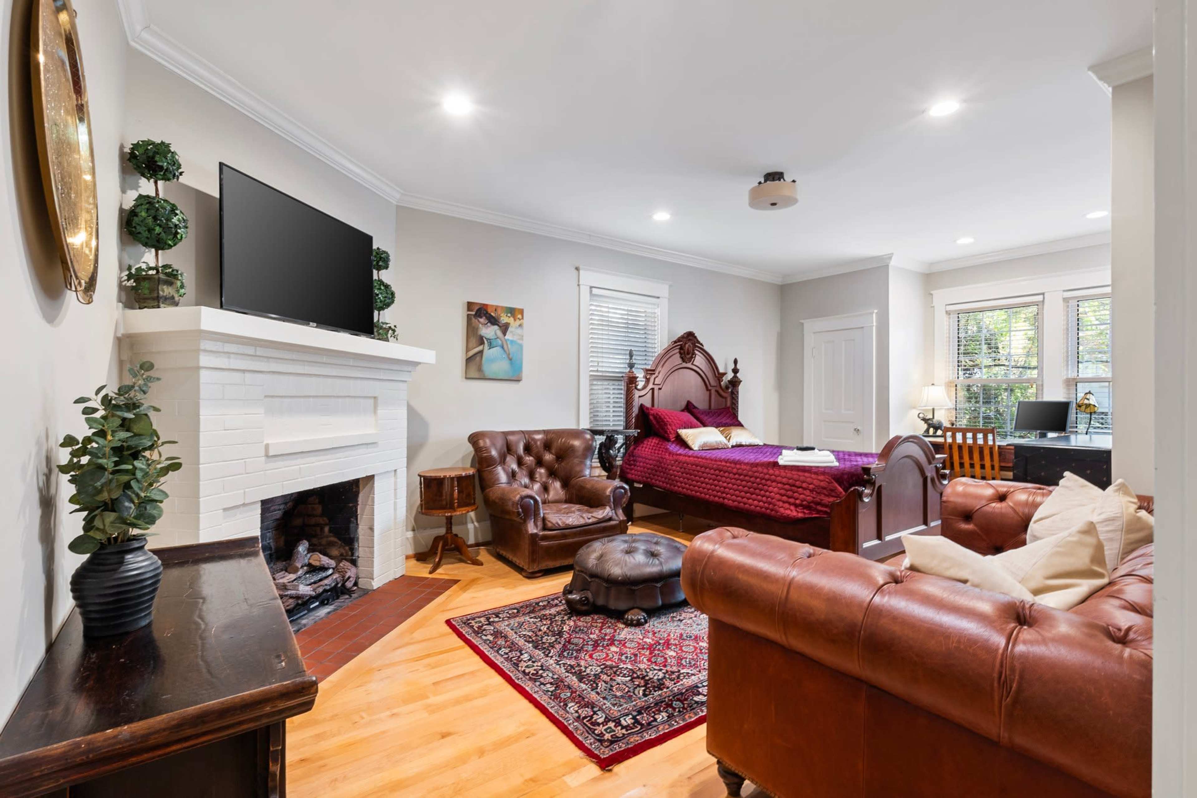 Spacious Historic Manor Nestled Among Longleaf Pines Image in , Southern Pines, NC
