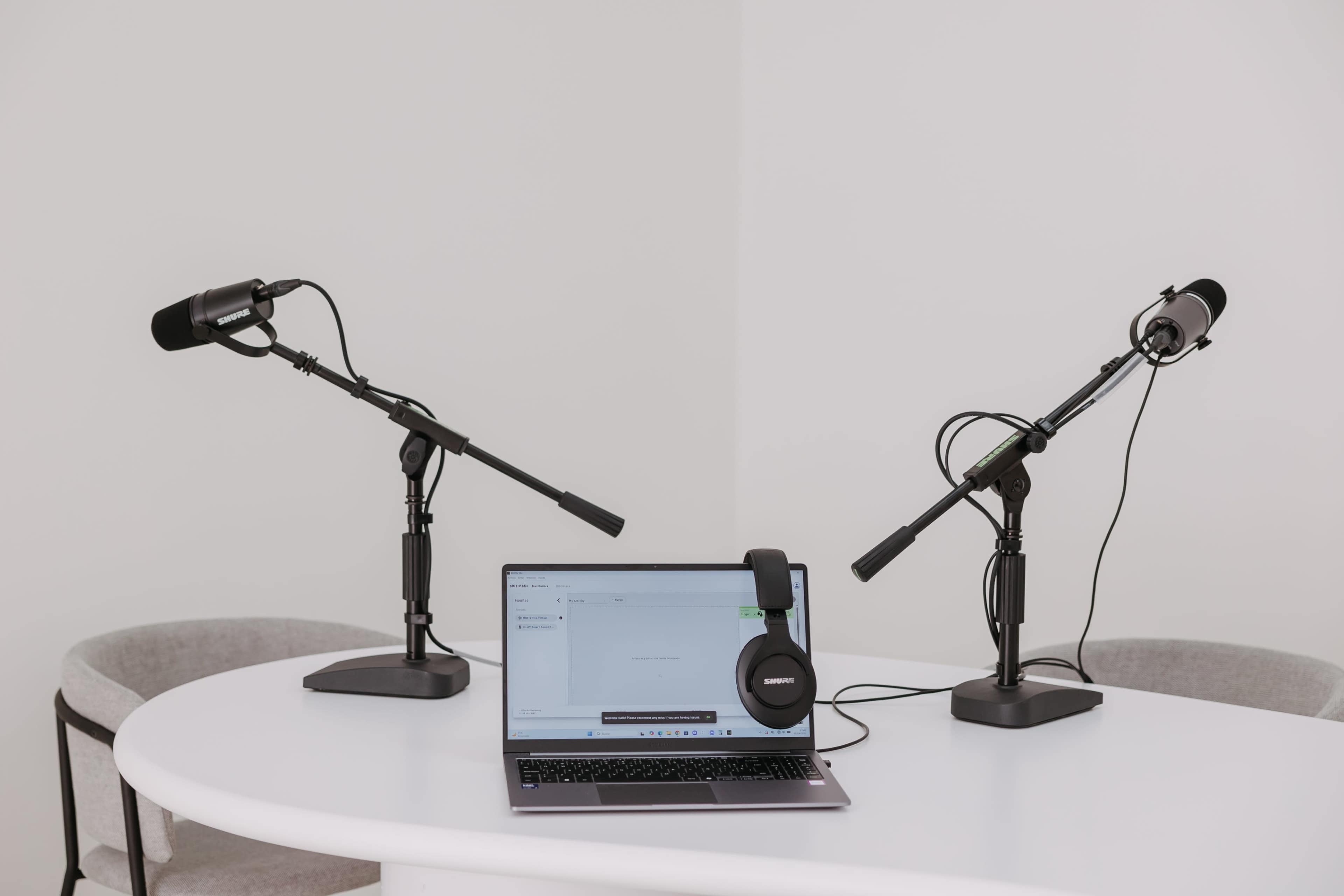 Estudio luminoso para creción de contenido, fotografía y podcast en Valencia Image in Patraix, Valencia, V