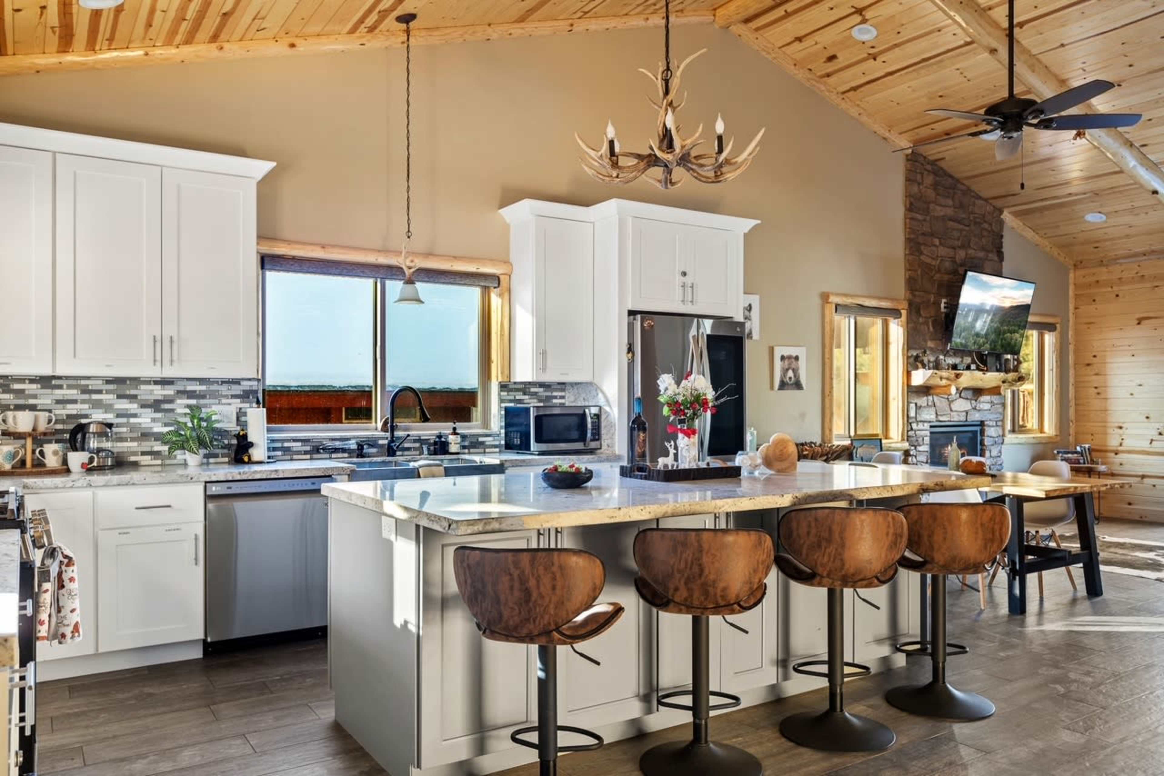 Modern Rustic Luxury Cabin in Big Bear Lake Image in Big Bear Lake, Big bear lake, CA
