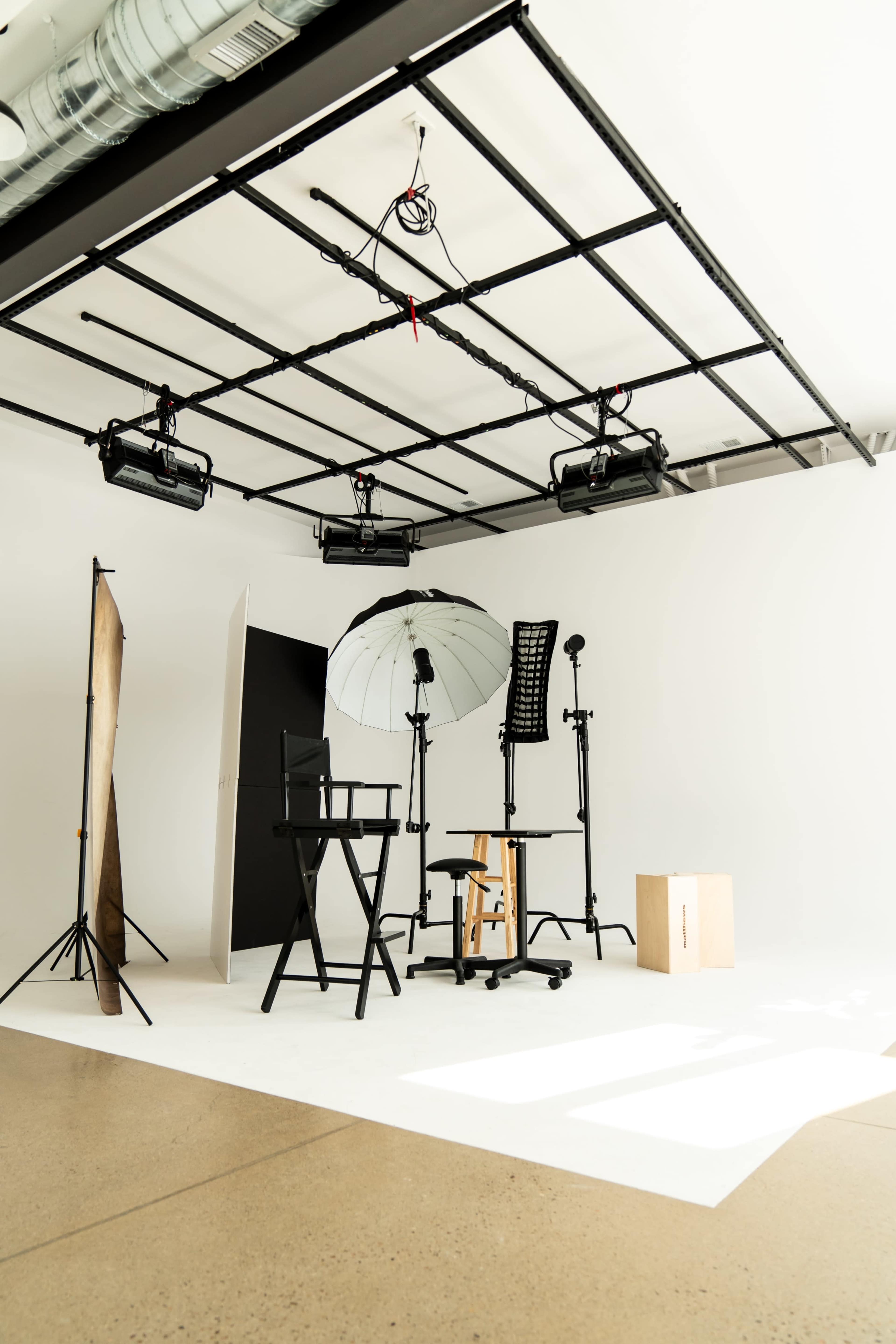 Clean, Modern Studio with Cyclorama Wall Image in Frederick, Frederick, CO