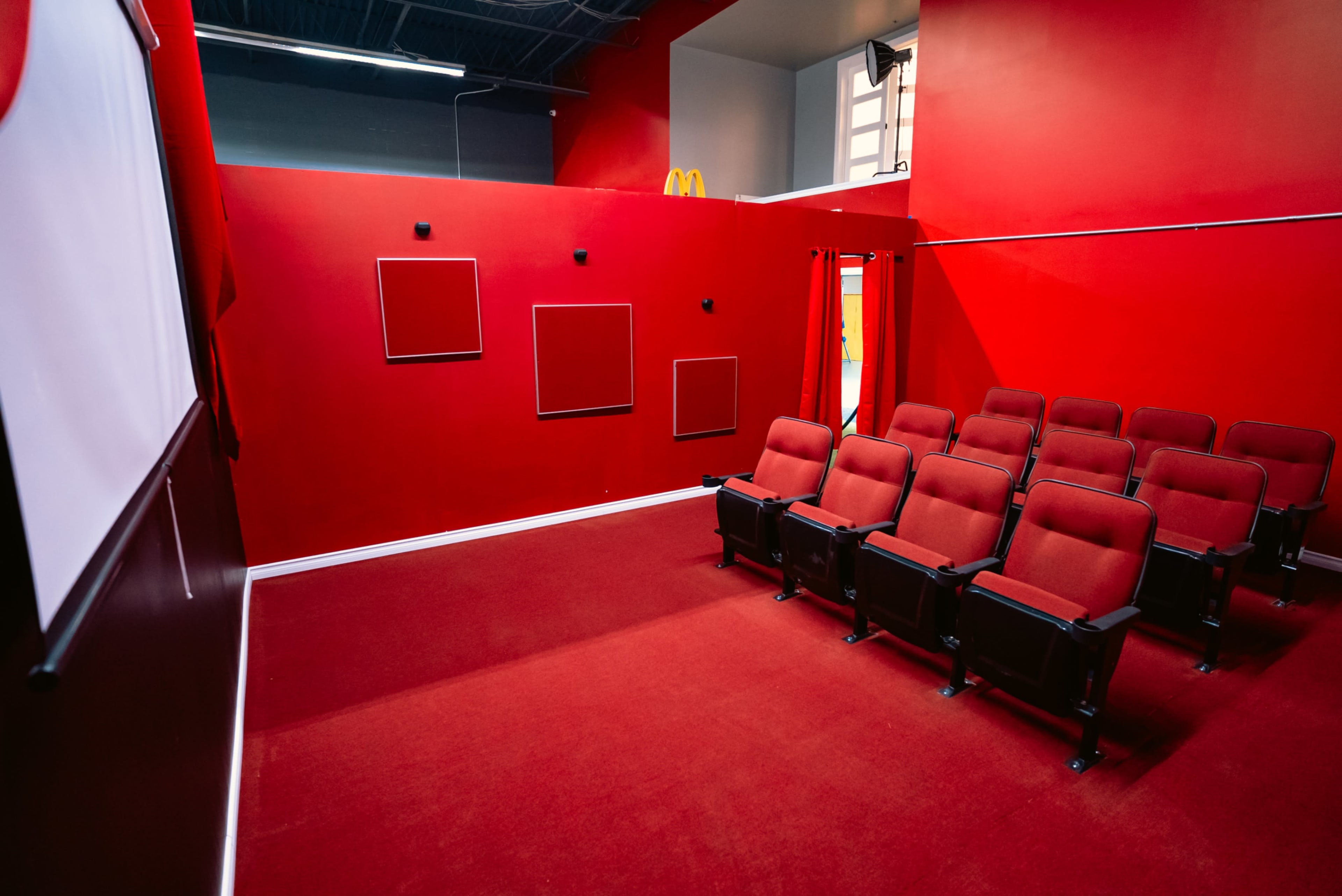 Movie Theatre Film Set Image in Oakville, Oakville, ON