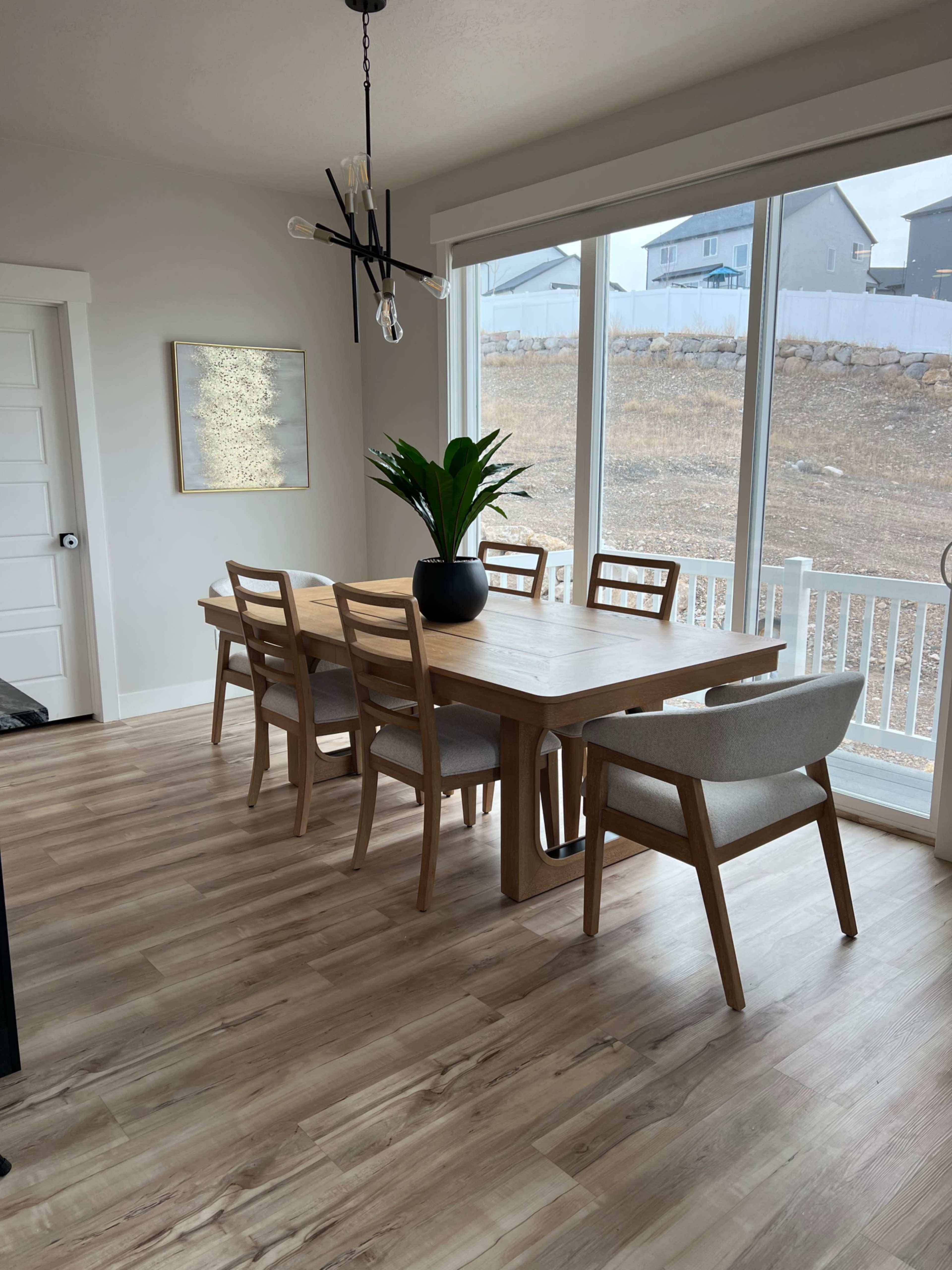 Beautiful Natural Light Modern Home Image in Saratoga Springs, Saratoga Springs, UT