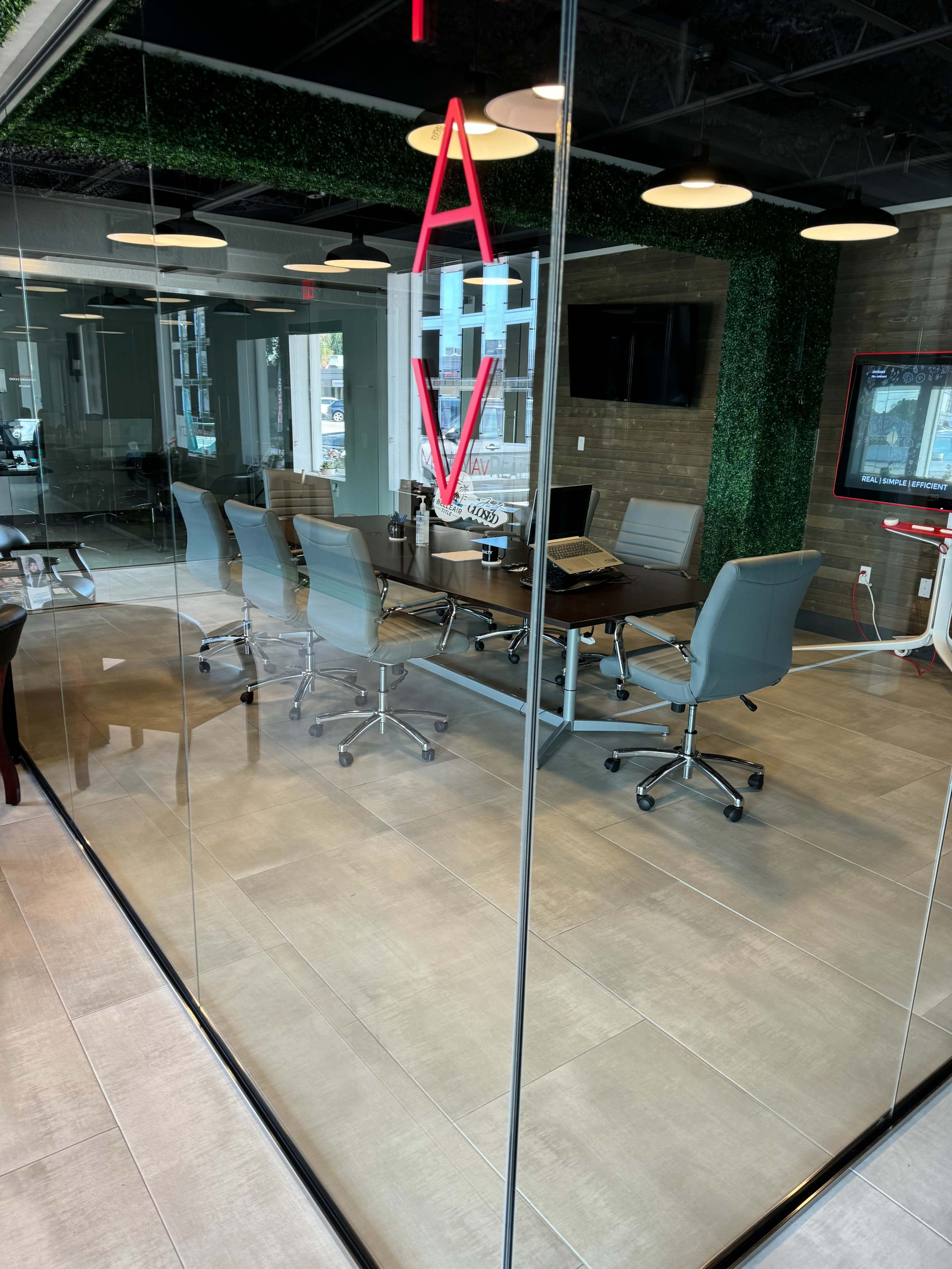 Modern Co Work and Meeting Space Image in Belleair Bluffs, Belleair Bluffs, FL