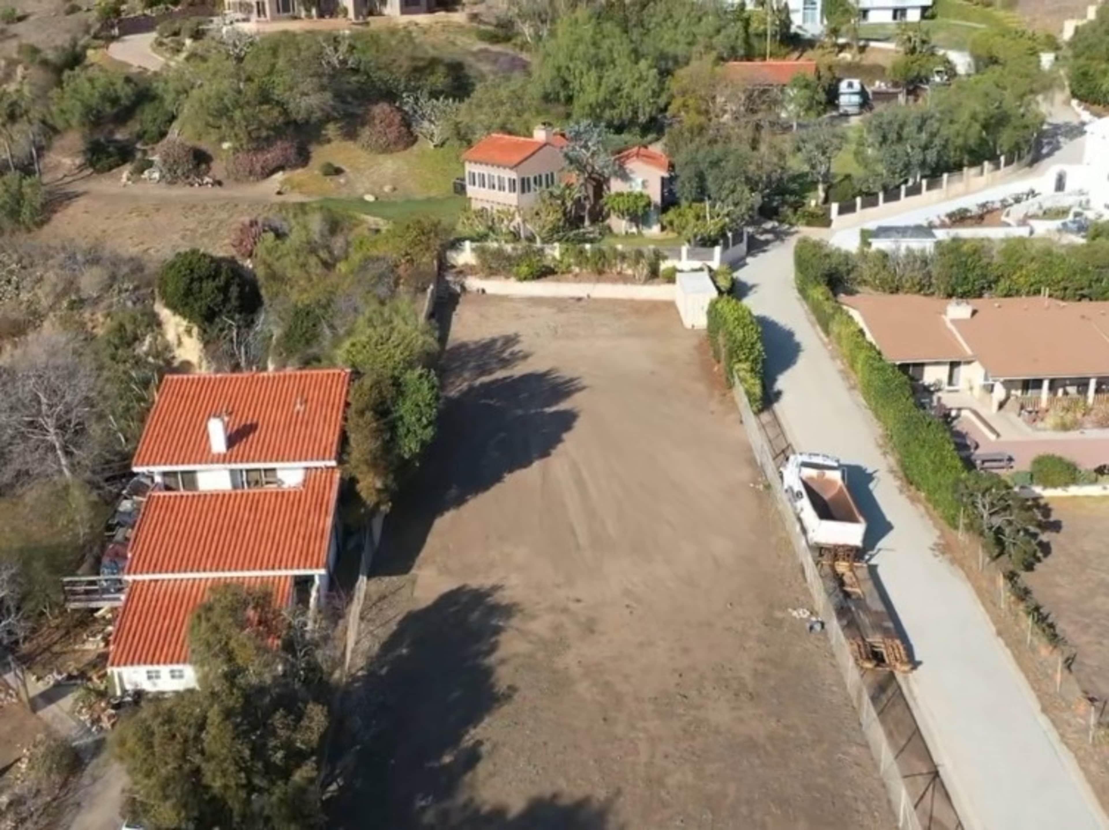 Adjacent Vacant Lot Available