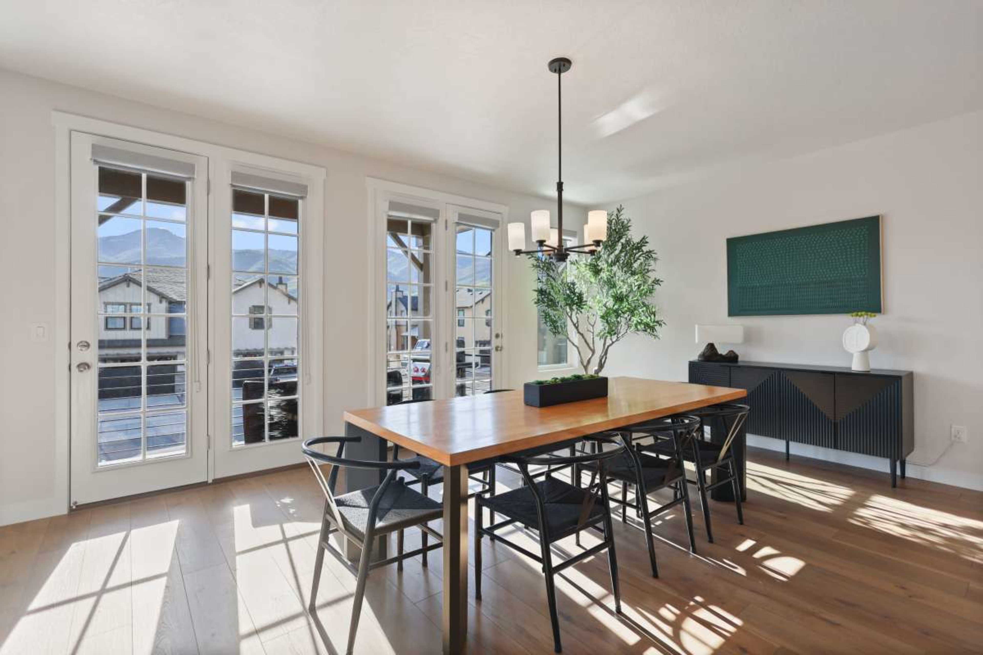 Modern Mountain Retreat for Wellness & Team Events - Near Park City, Deer Valley East, and Midway Image in Heber City, heber city, UT