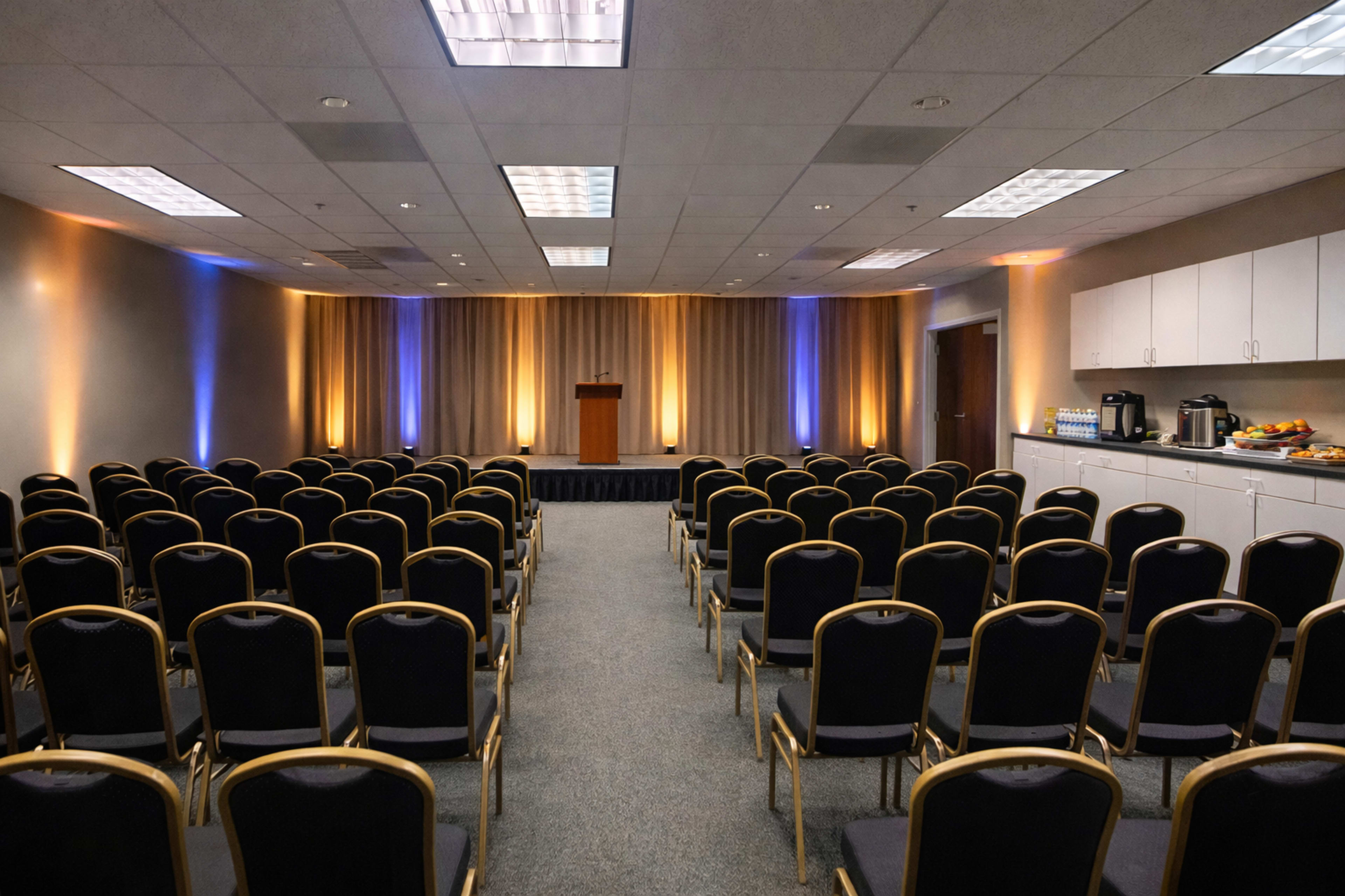 Business Park Multipurpose Room Image in Dundee Township, Elgin, IL