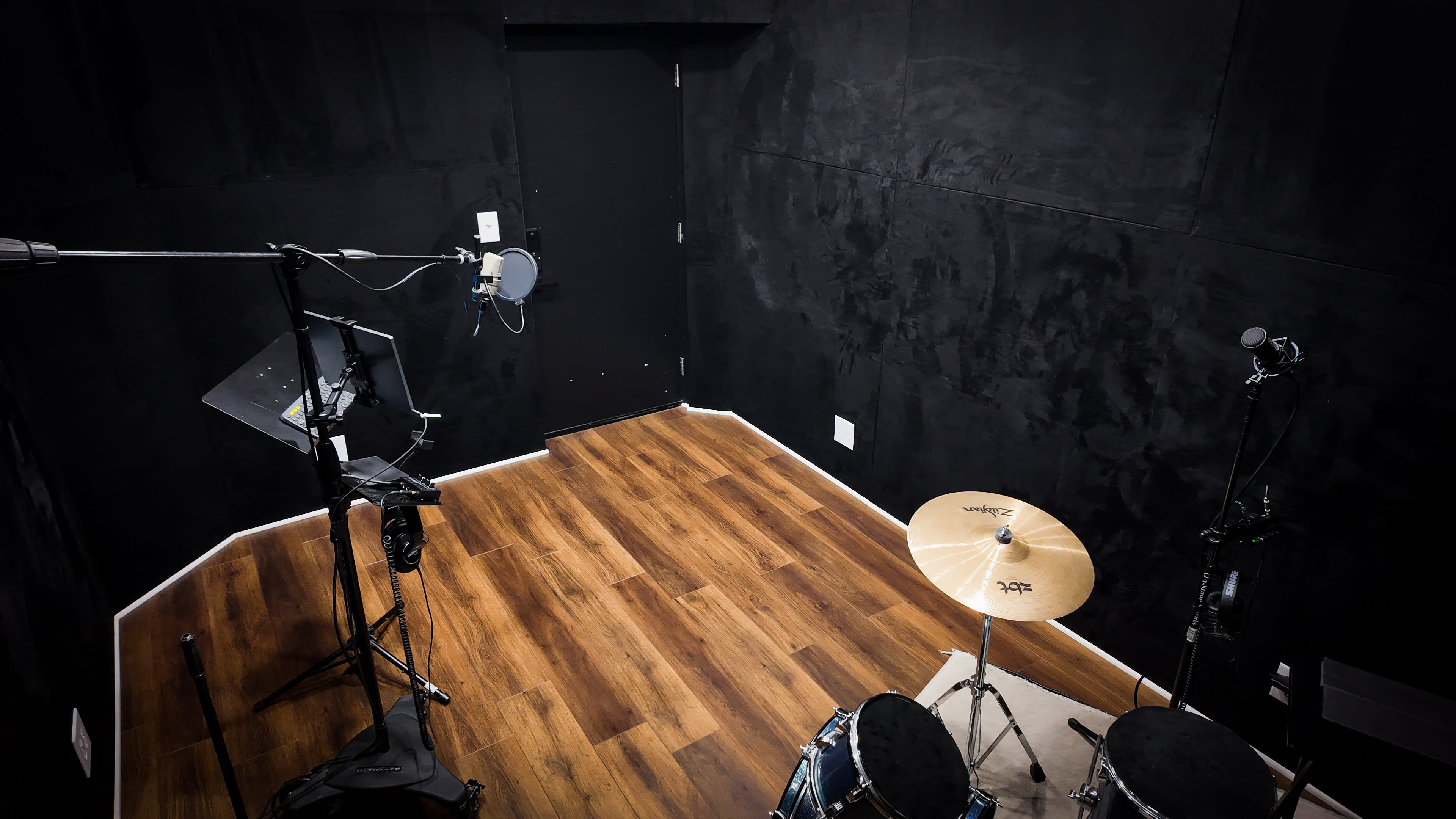 Professional Recording & Podcast Studio - Grand Opening Special Image in Canoga Park, Canoga Park, CA