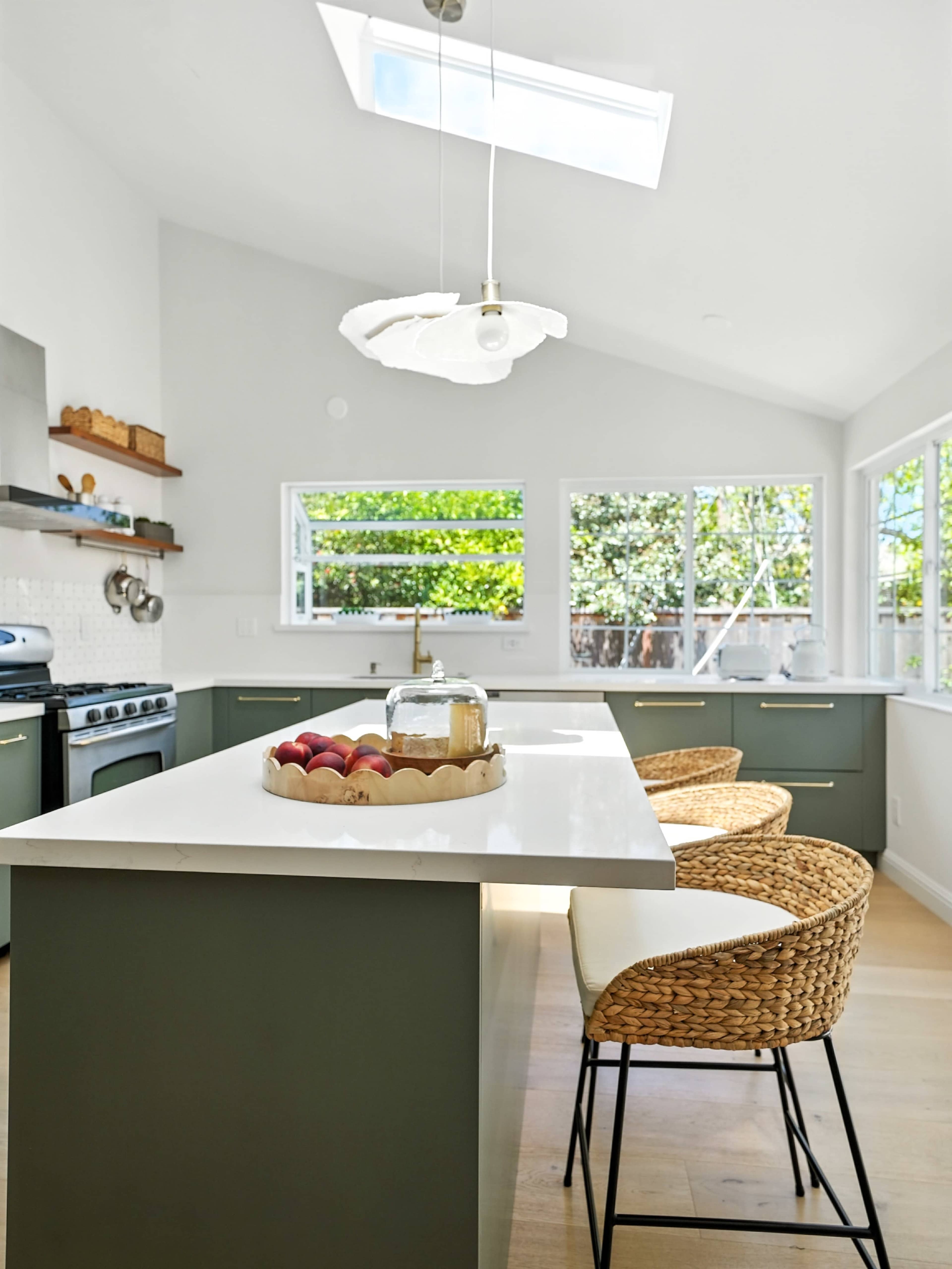 Chic Home Near SF, Celebrating Christmas Spirit Image in Concord, Concord, CA