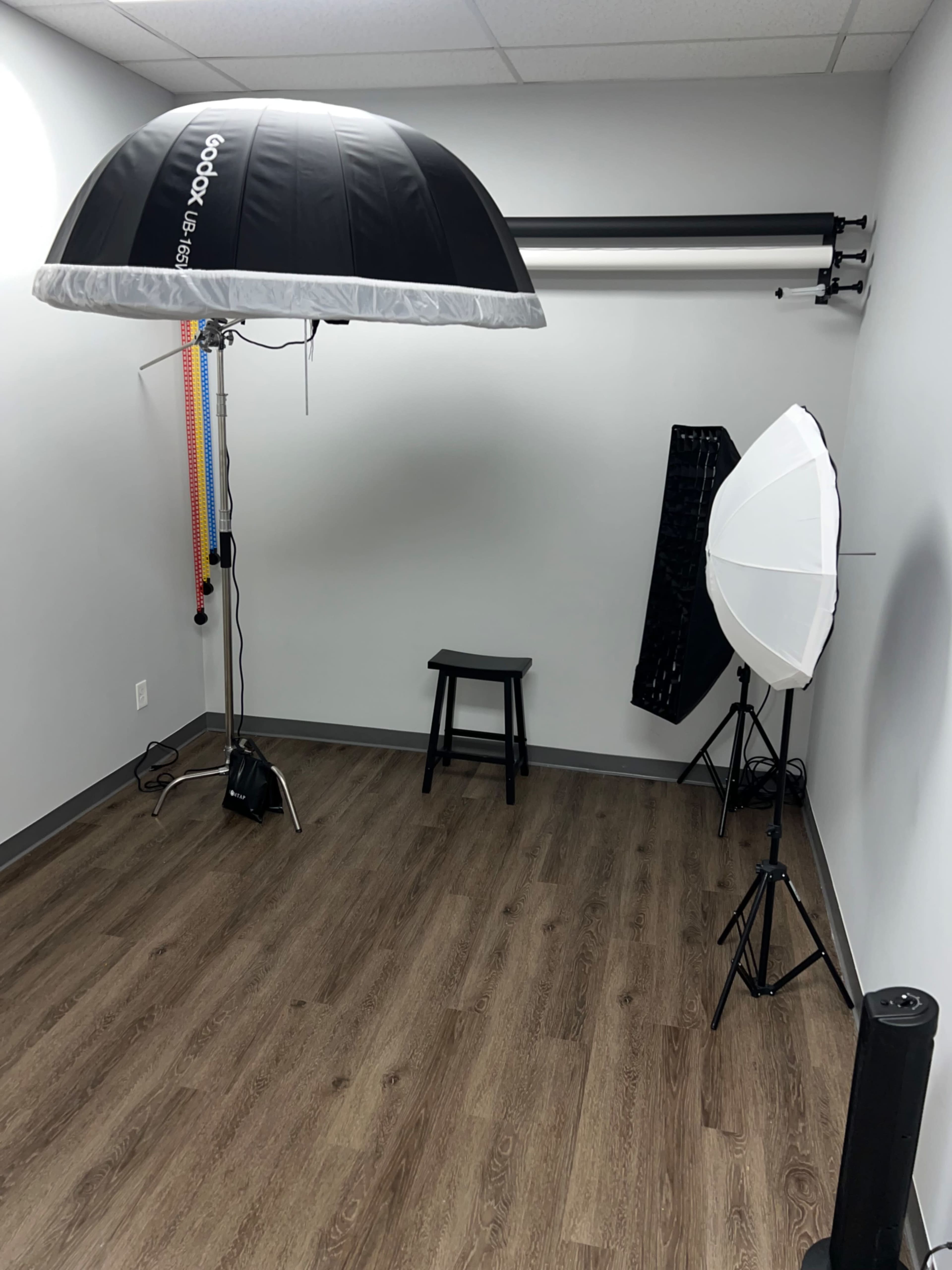 University Area Cozy & Private Photo Studio Image in University City Research Park, Charlotte, NC