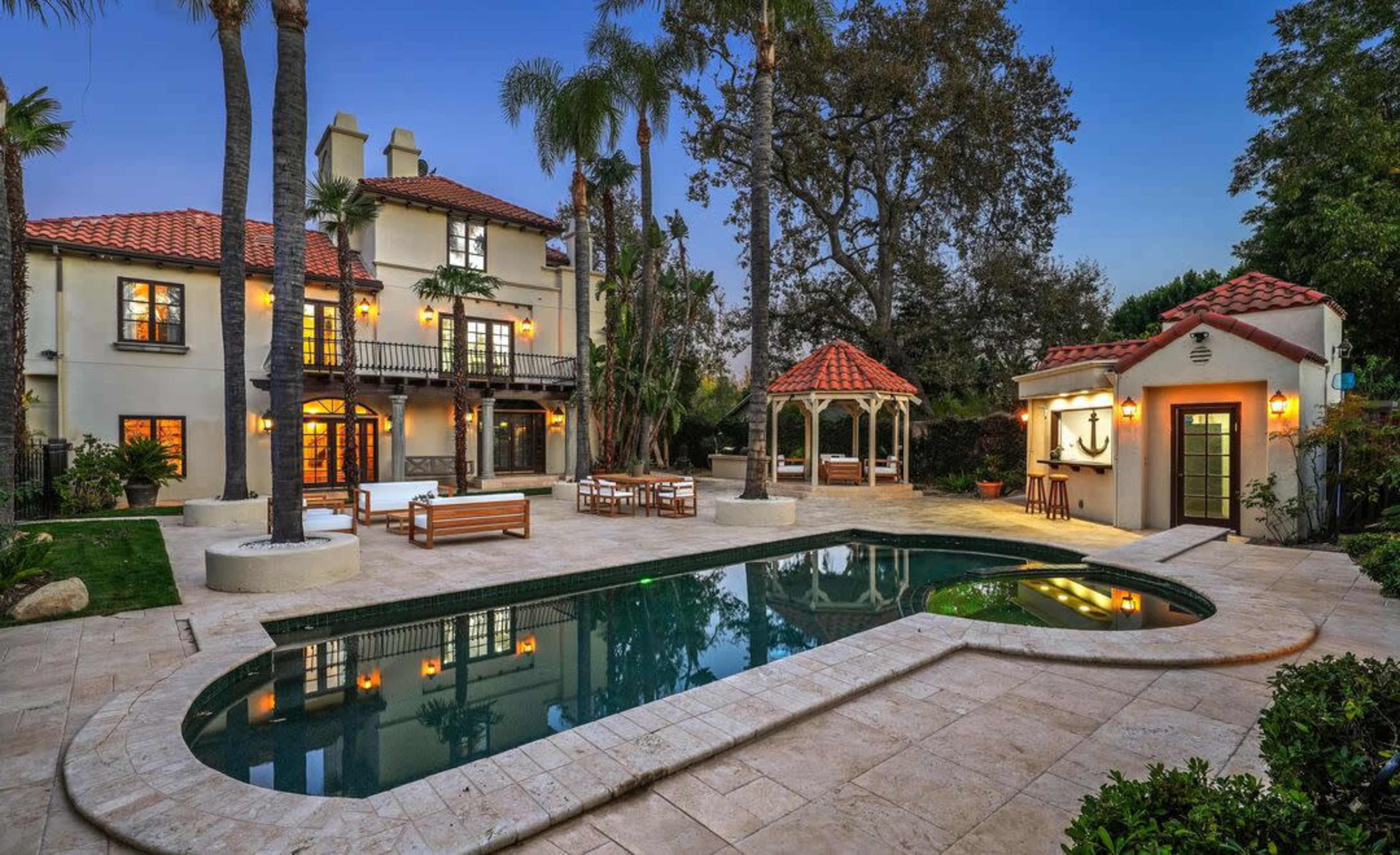 Spanish / Mediterranean Estate - Film and Photo Production Set w/ Large Backyard Image in Encino, Encino, CA