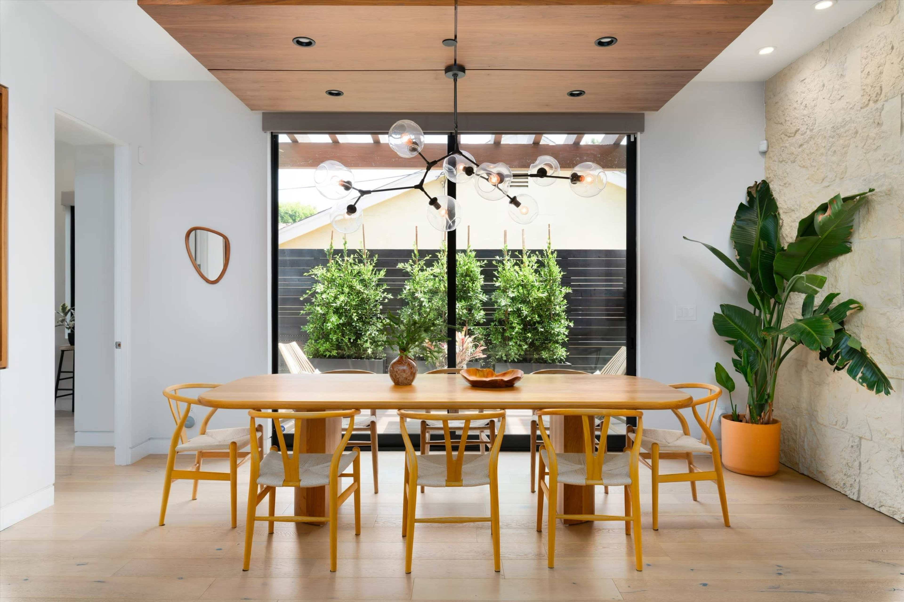 Large Modern Home next to Venice Image in Mar Vista, Los Angeles, CA