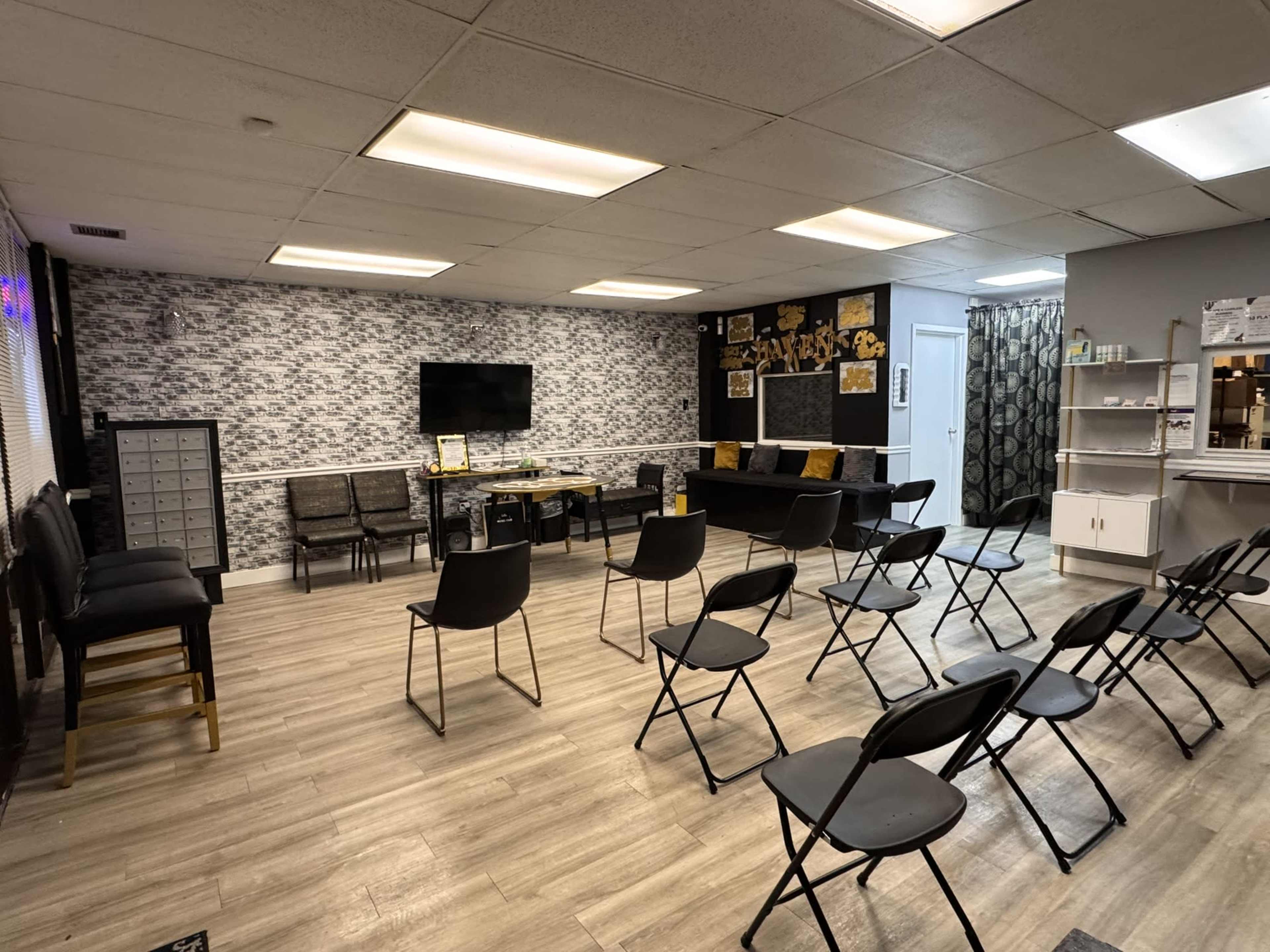 Affordable & Chic Workshop/Intimate Event Space in the Heart of Whitehaven Image in Whitehaven, Memphis, TN