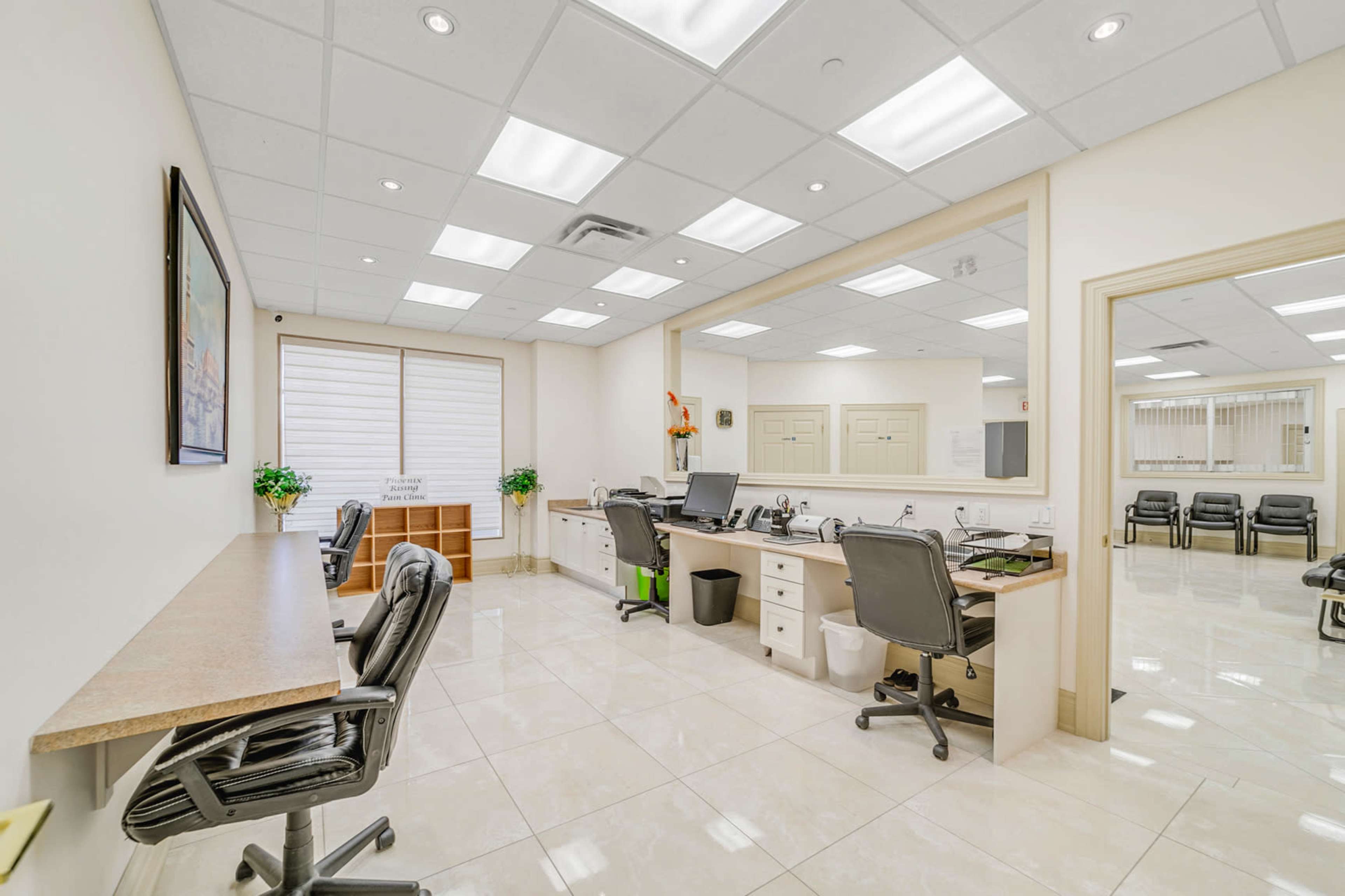Premier Clinic & Hospital Set Image in Richmond Hill, Toronto, ON