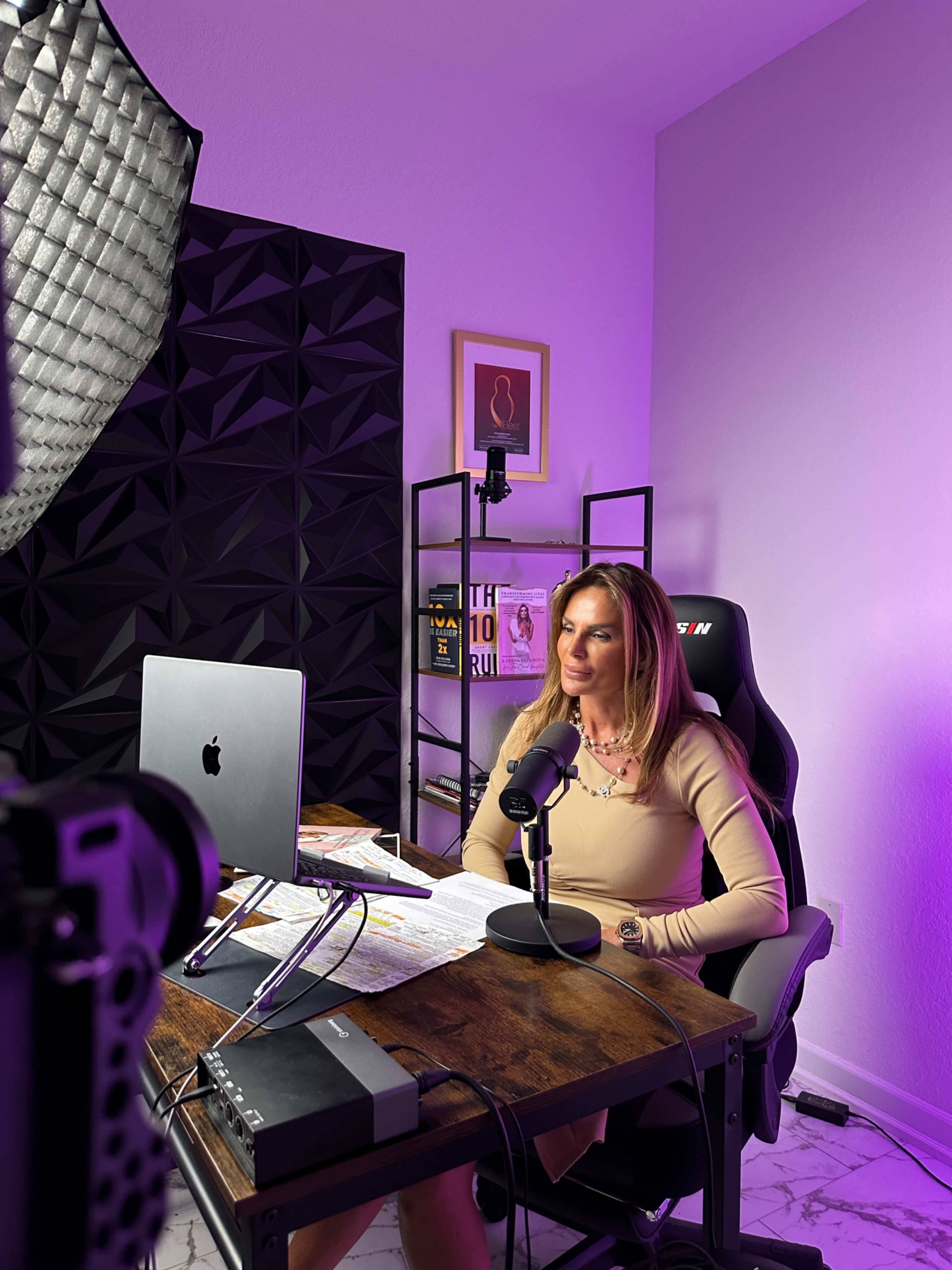 North Miami Video Studio for YouTube, Online Courses and Reels Image in Ives Estates, Miami, FL