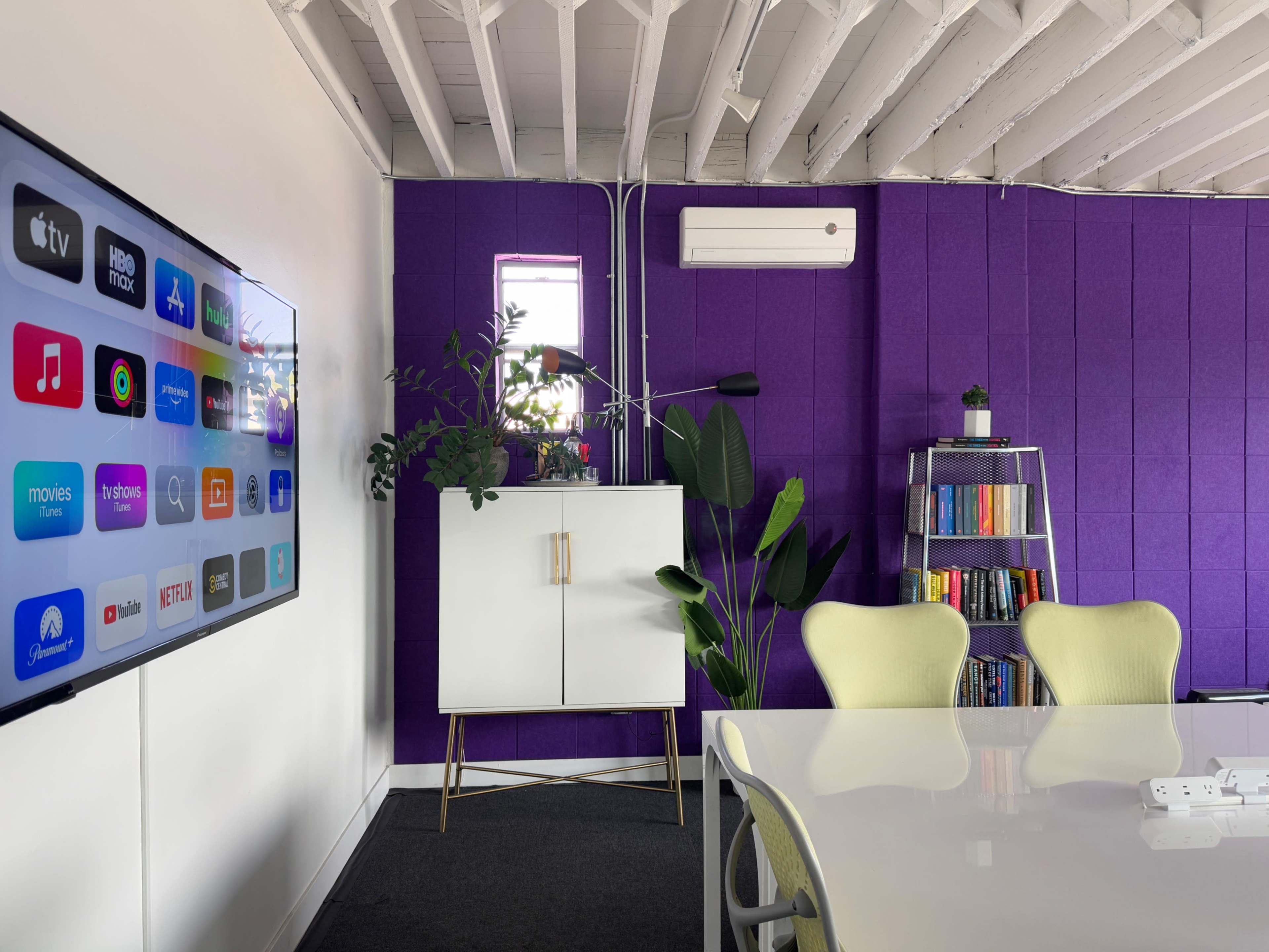 Professional Private Purple Conference/Meeting/Workshop Room For Up To 10 People Image in Inglewood, Inglewood, CA