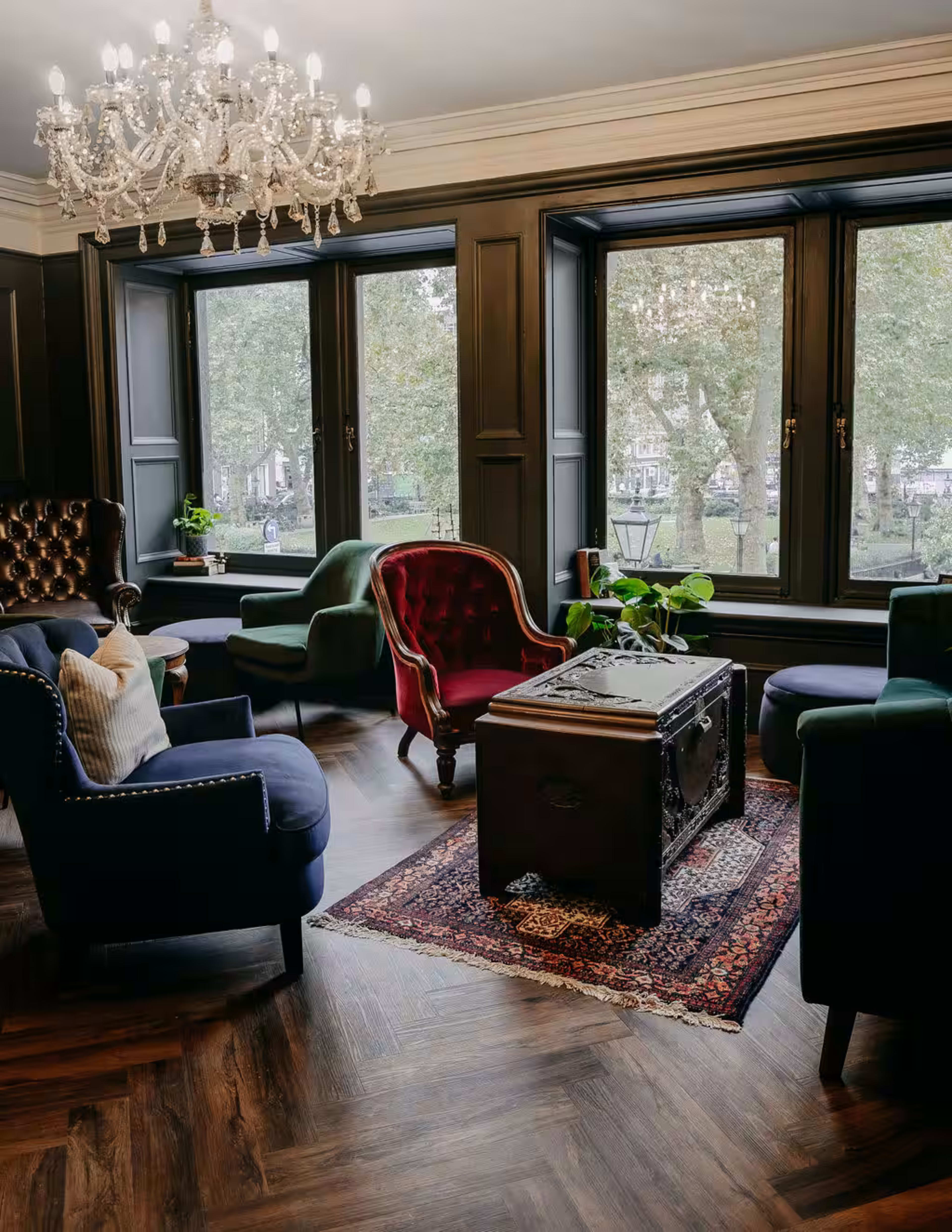 St Georges House 1st Lounge Image in Mayfair, London, ENG