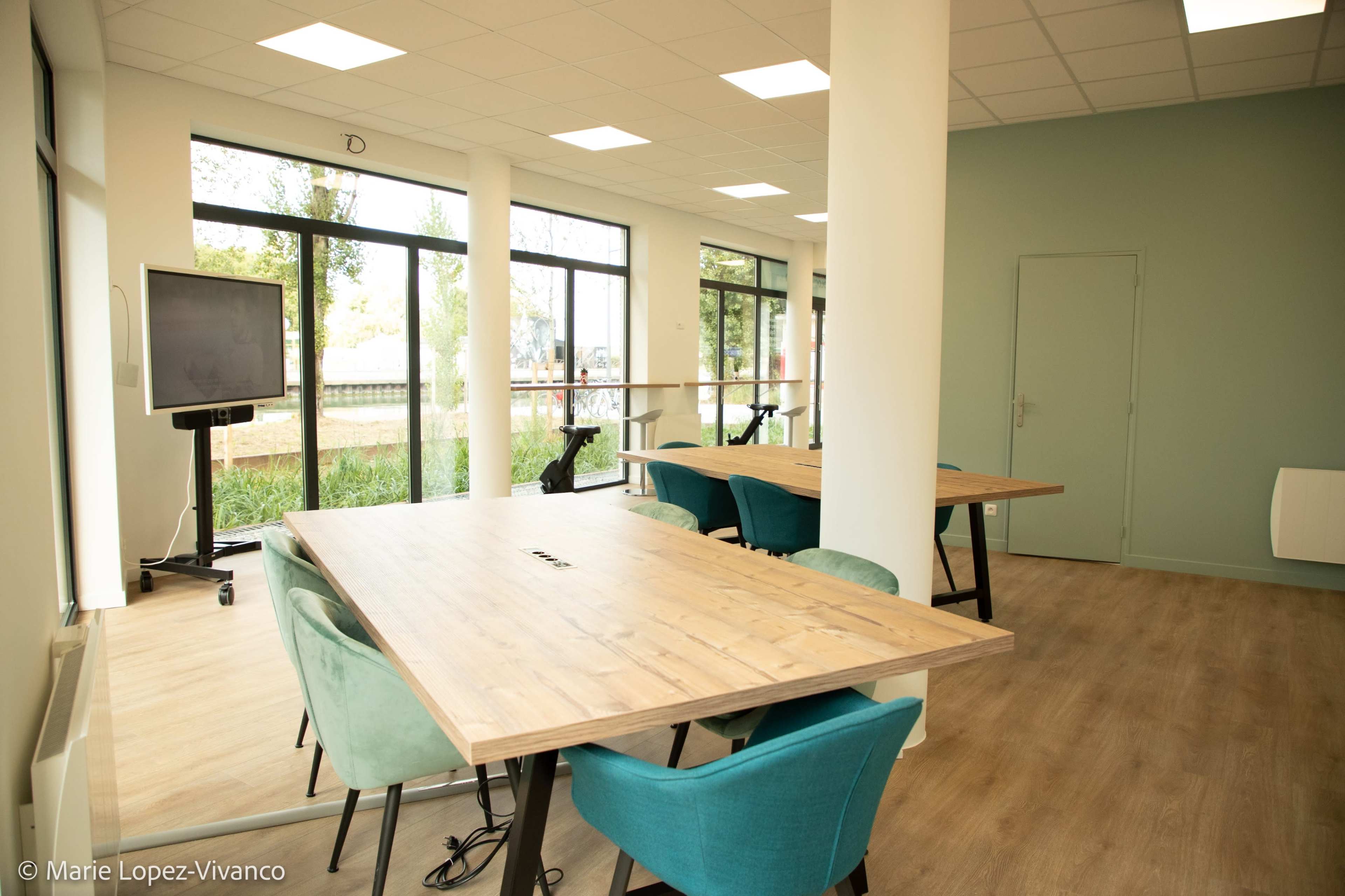 Salle polyvalente pour vos meetings professionnels, à deux pas du Canal de L'Ourcq Image dans , Bobigny, 