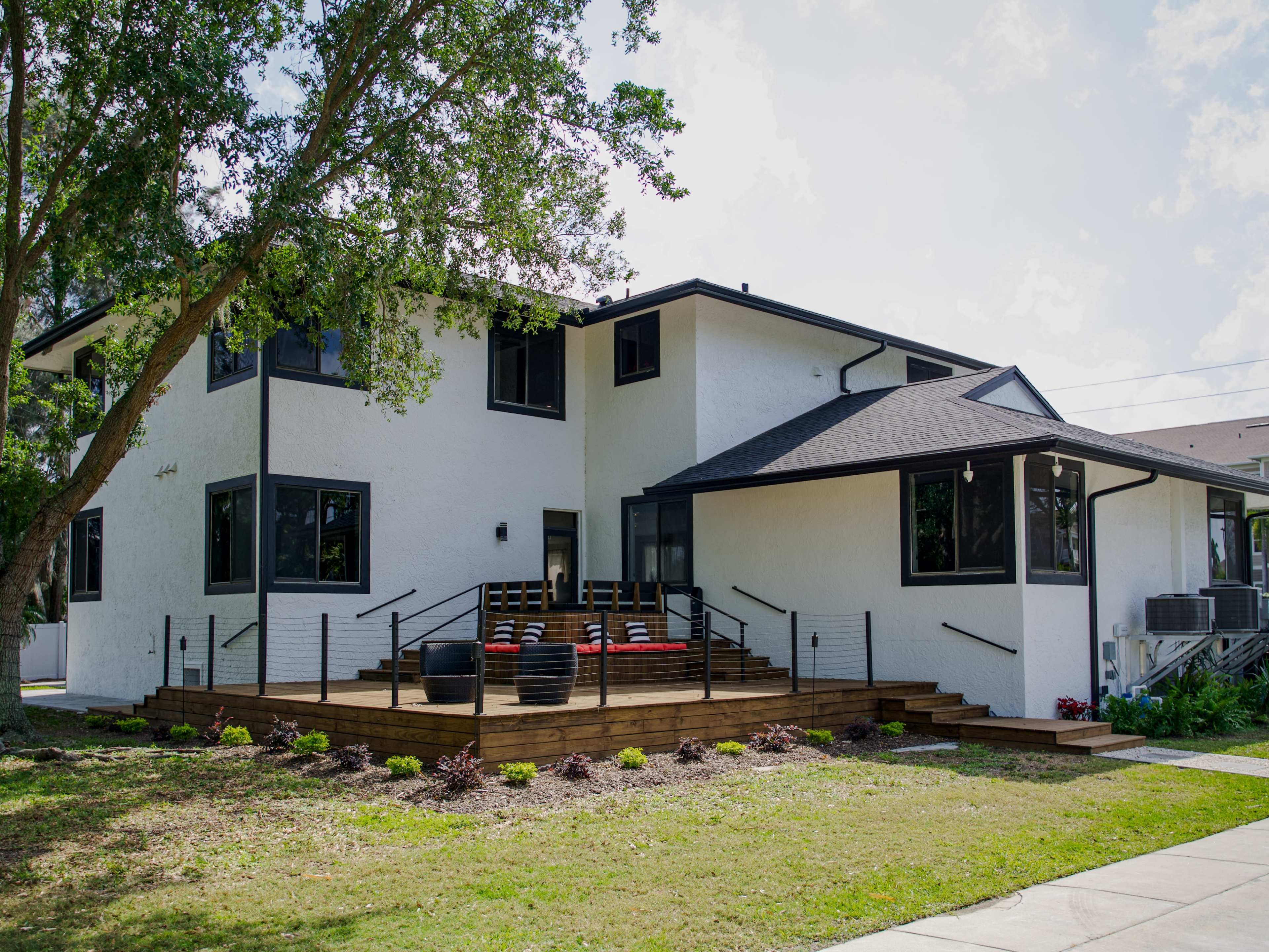Oak Street Exchange Image in Gandy, St. Petersburg, FL
