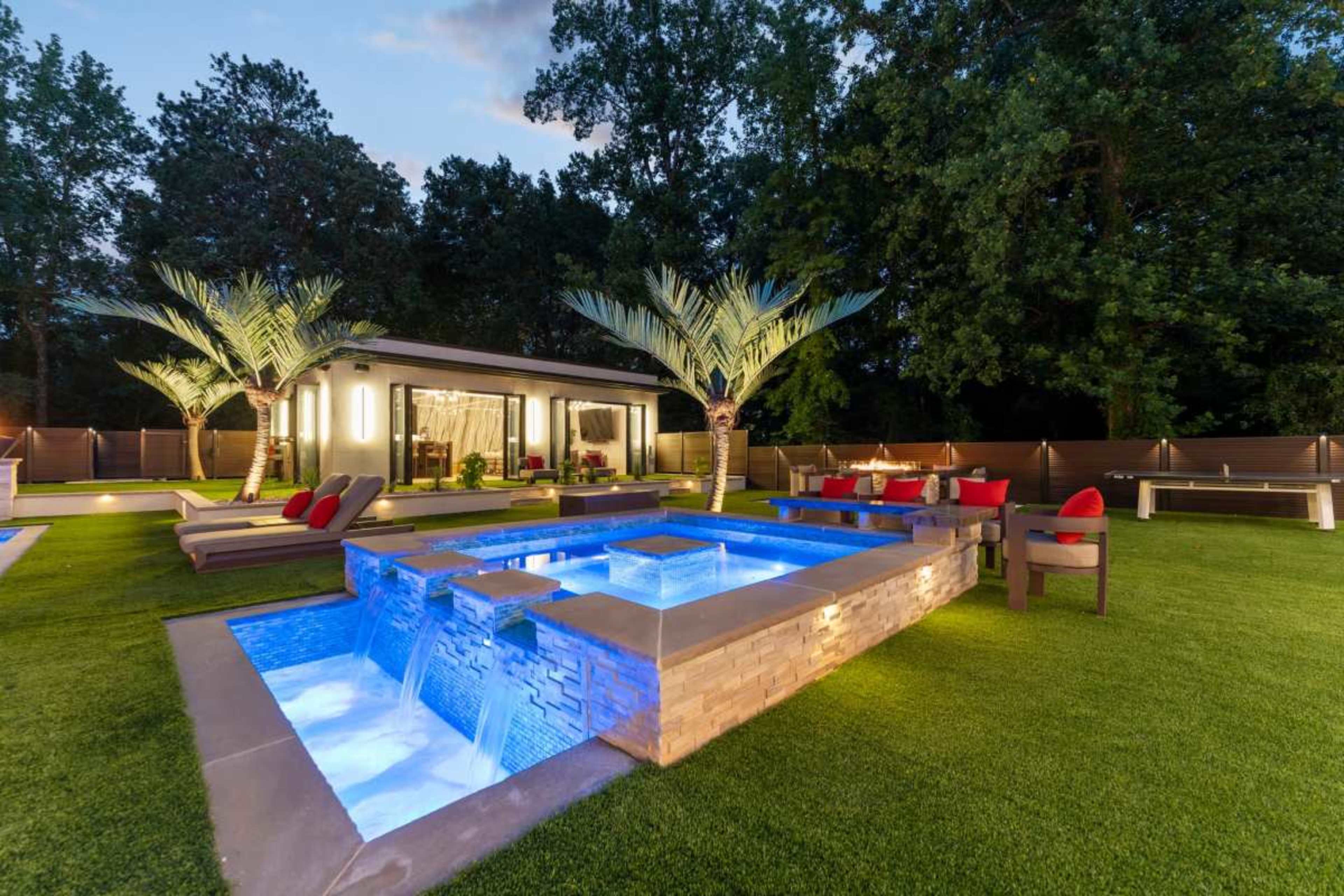 Luxury Modern Pool and Resort Backyard in Buckhea Image in Buckhead, Atlanta, GA