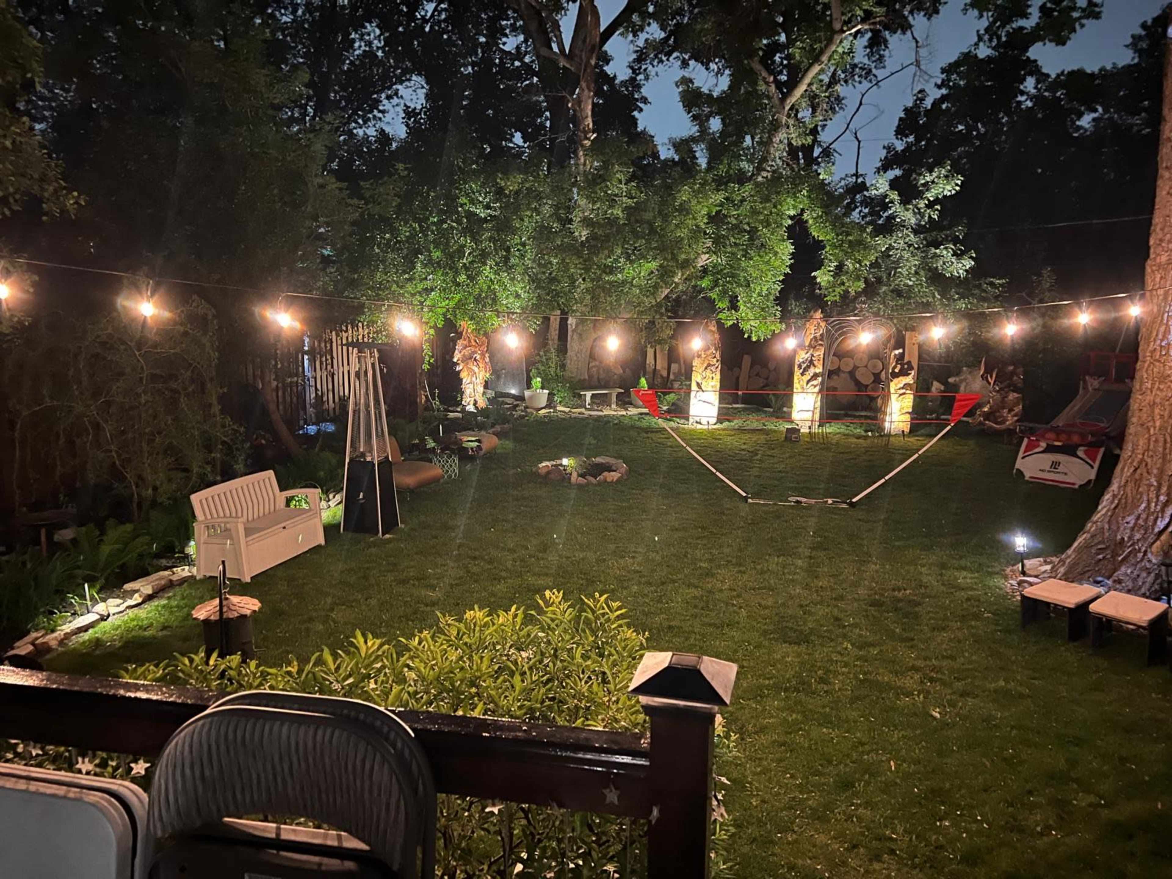 Spacious Backyard in Oakbrook Area Image in York Township, Oakbrook Terrace, IL