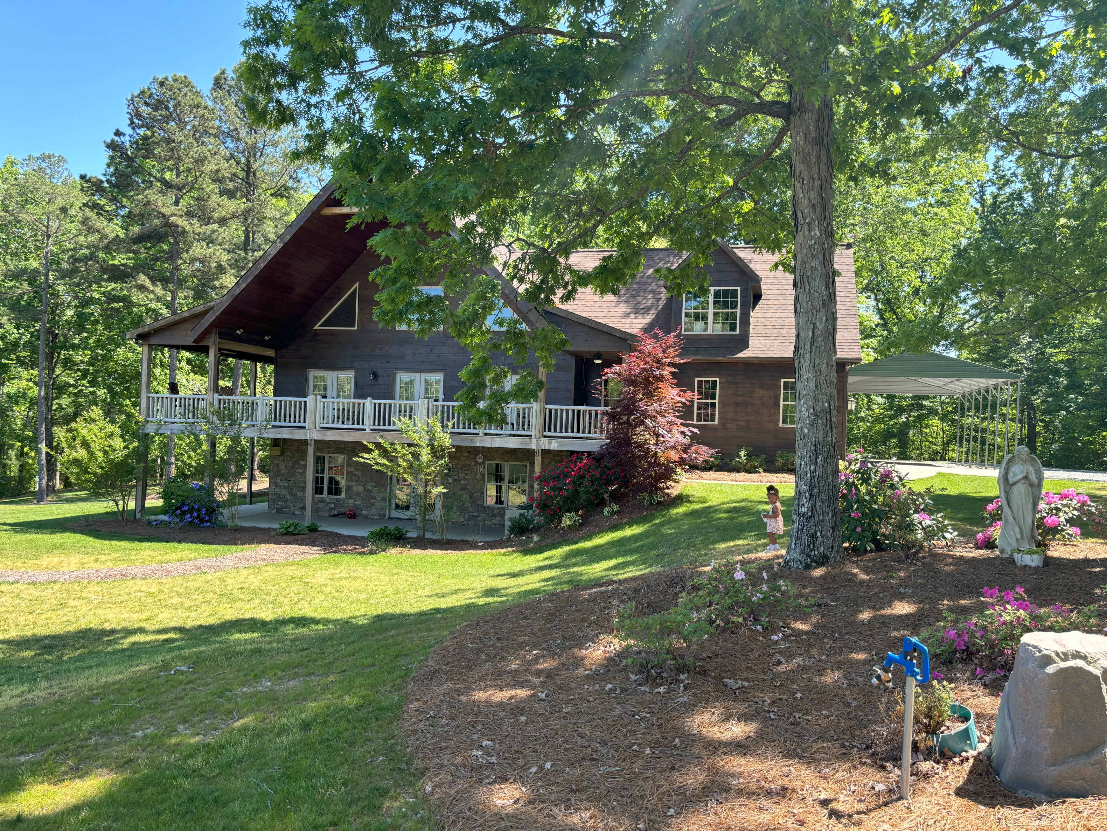 Elysian Oasis: Versatile Estate for Corporate Retreats, Events, and Gatherings Image in , Climax, NC