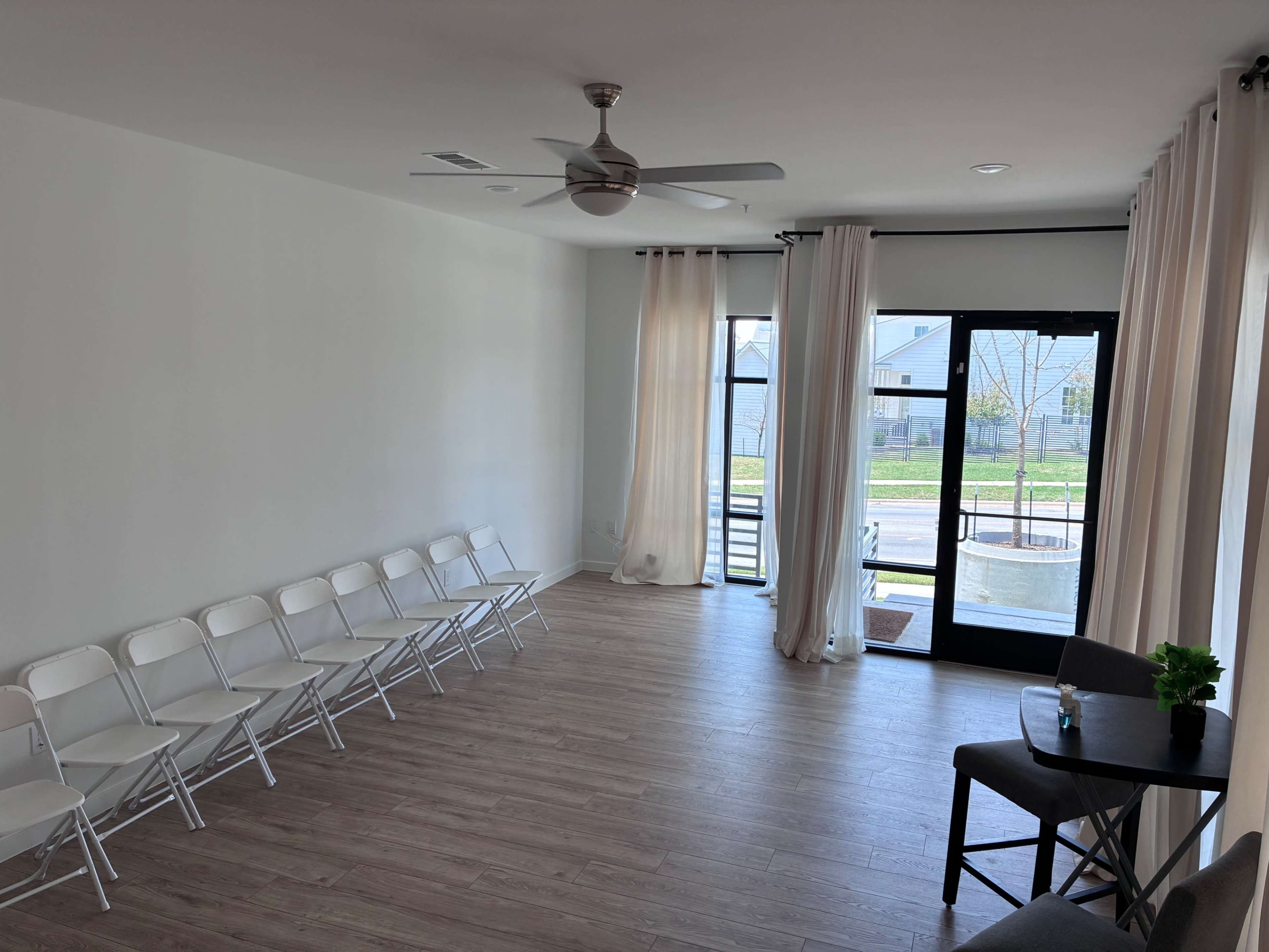 East Austin Space with natural light. Image in Pecan Springs-Springdale, Austin, TX