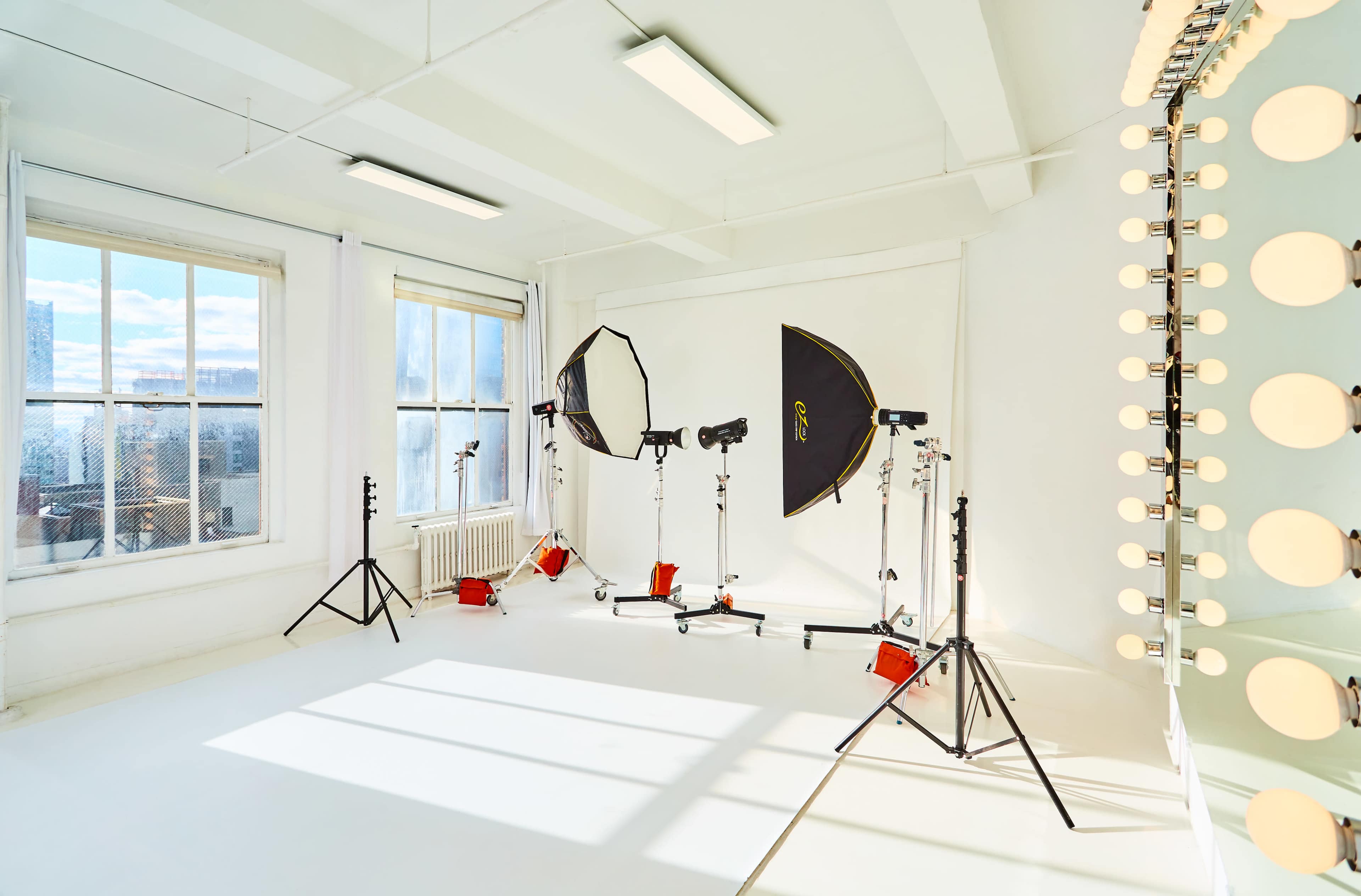 22B Manhattan Studio + Free Equipment Image in Midtown Manhattan, New York, NY