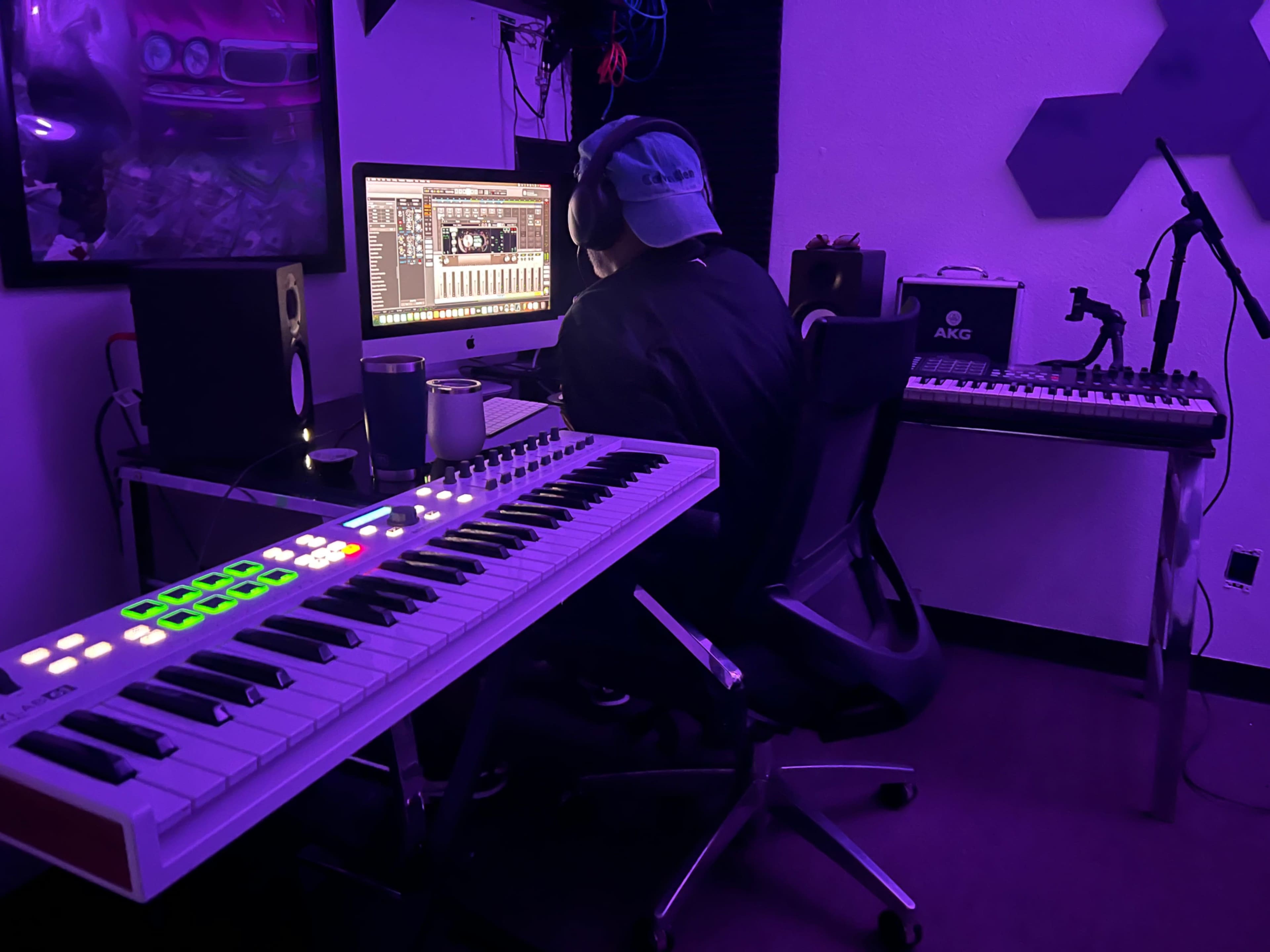 Versatile Pop-Up Shop & Event Space with Lounge + Studio Image in Northchase Park, houston, TX